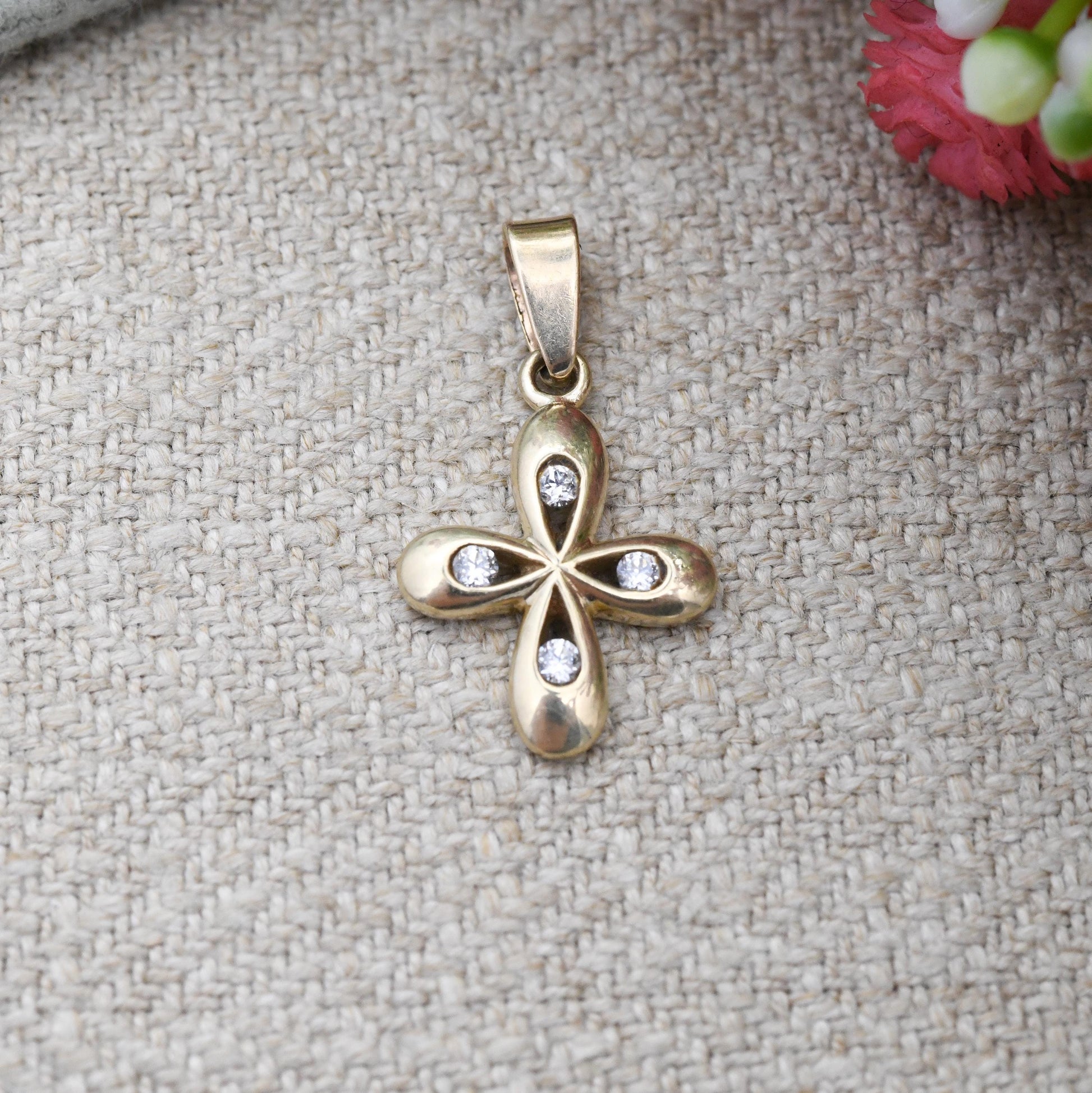 Vintage 9ct Gold Quatrefoil Cross Pendant with CZ - Delicate Solid Yellow Gold Charm Religious Necklace Jewellery Gift Christening Baptism