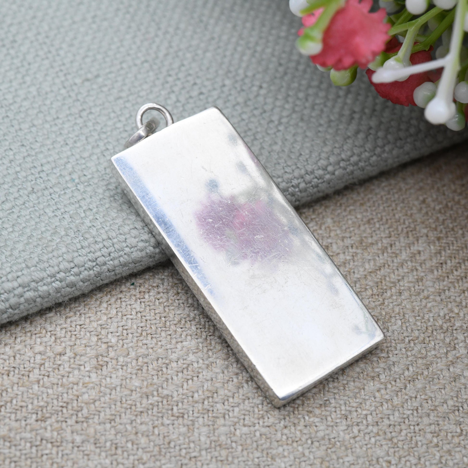 Vintage Sterling Silver Ingot Pendant 1977 with Queen Elizabeth II Silver Jubilee Stamp P&RB P R Bushell - Hallmarked in Birmingham England