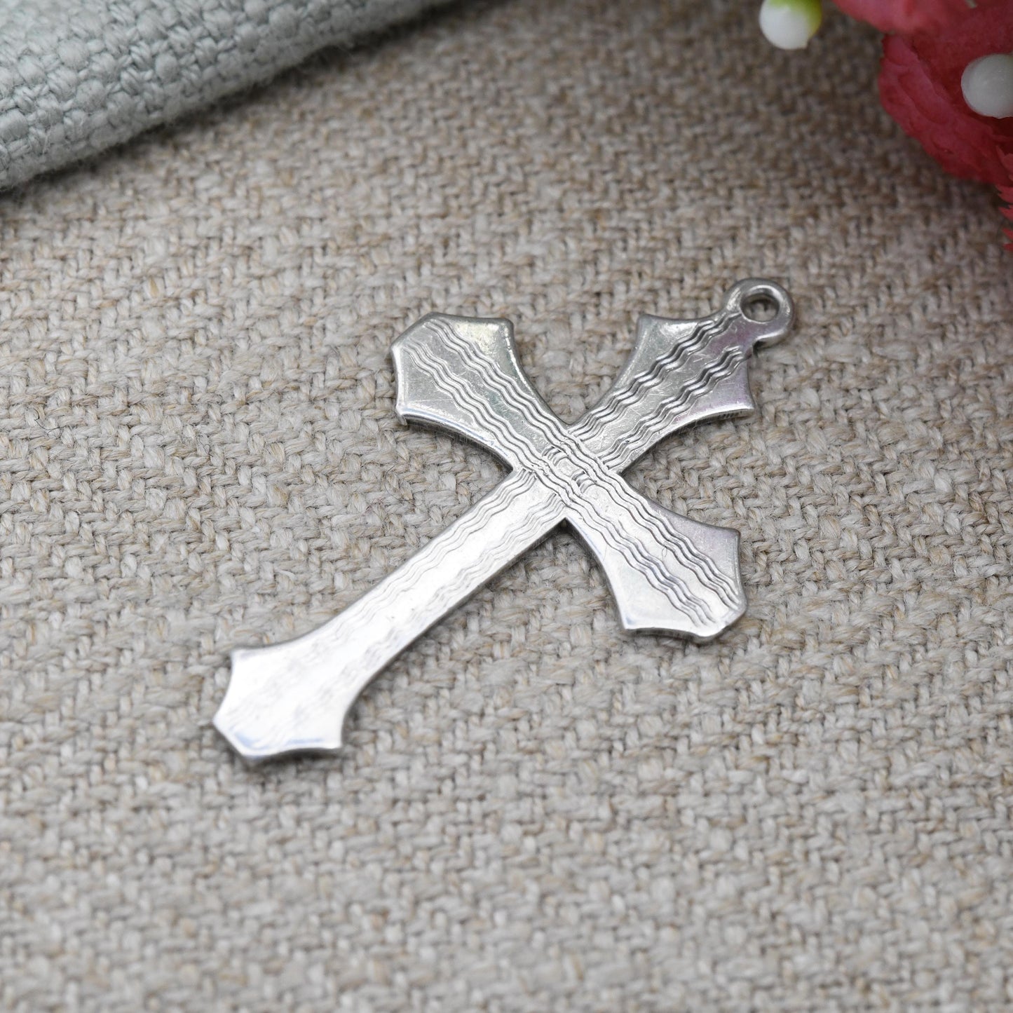 Vintage Sterling Silver Cross Pendant with Machine Engraved Lines - Sweet Christening Jewellery Gift Present Christian Charm for Necklace