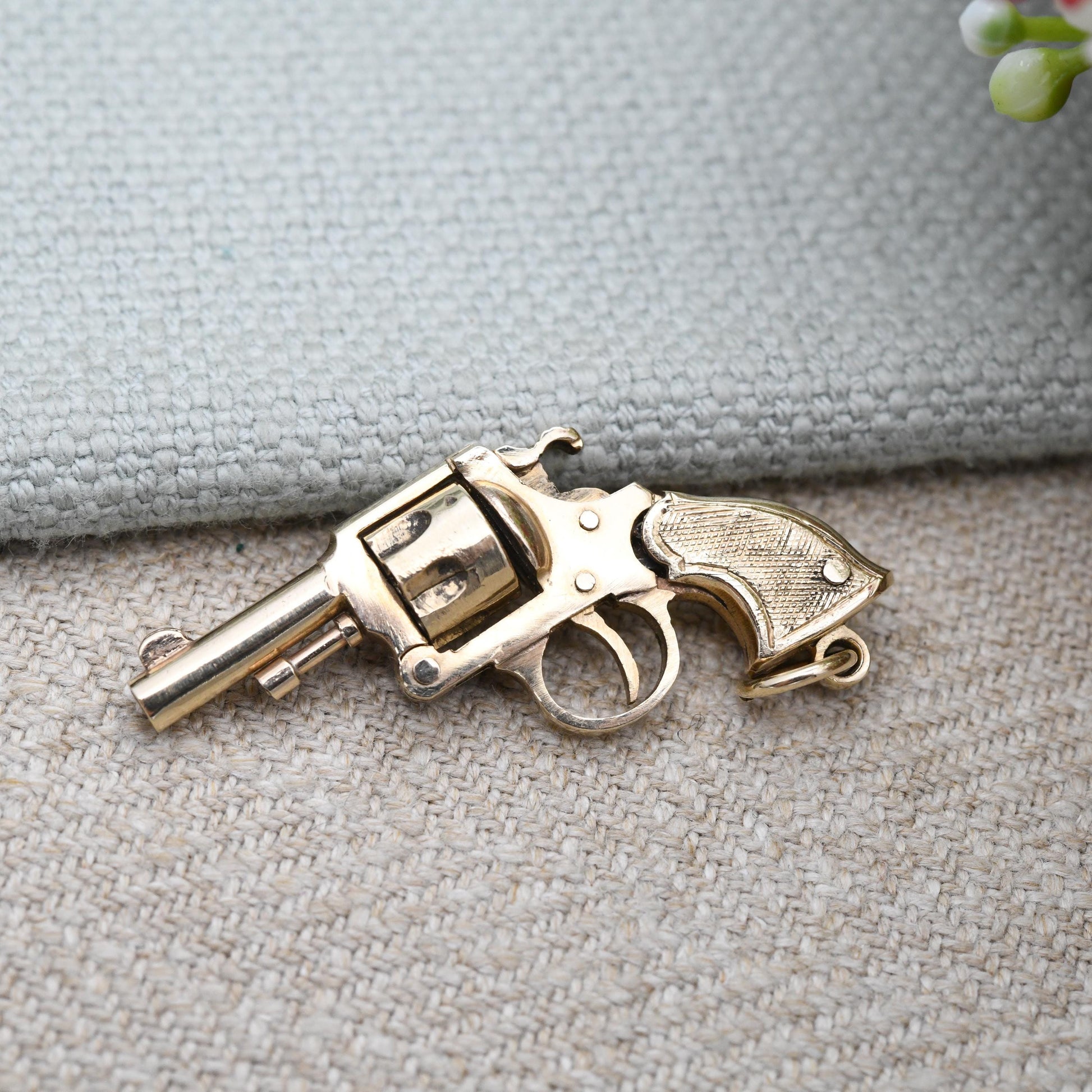 Vintage 9ct Gold Articulated Revolver Charm Pendant with Hinge Top Break Action Moving Trigger Hammer 1979 - Collectable Mechanical Novelty