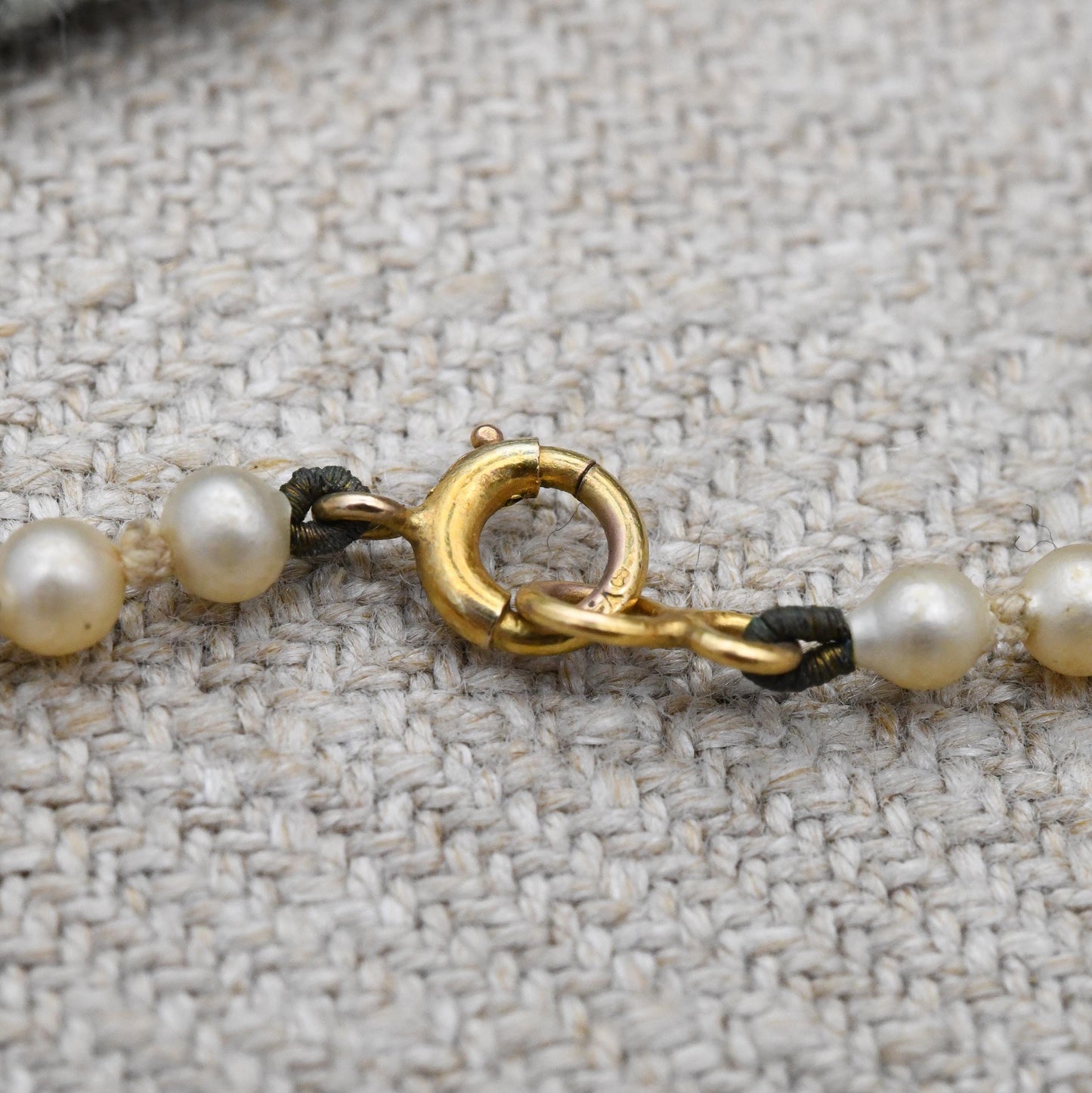 Vintage Faux Pearl Necklace in Fitted Box with 9ct Gold Clasp - Northern Goldsmiths Company Duchess Pearls Reg. No. 426873 | Choker 16"