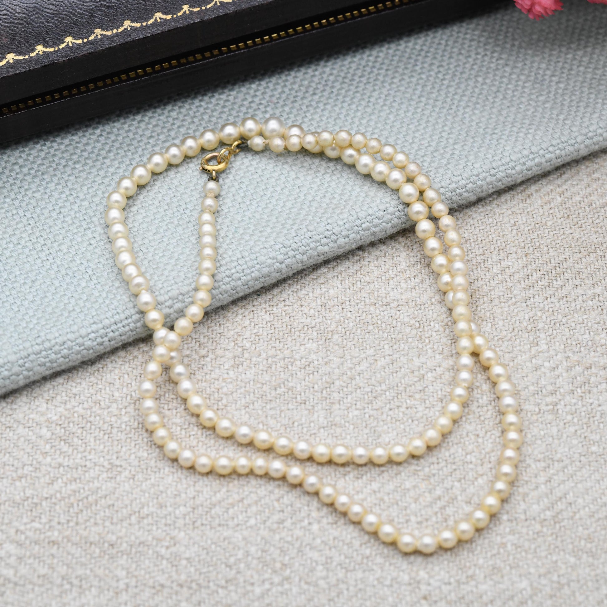 Vintage Faux Pearl Necklace in Fitted Box with 9ct Gold Clasp - Northern Goldsmiths Company Duchess Pearls Reg. No. 426873 | Choker 16"