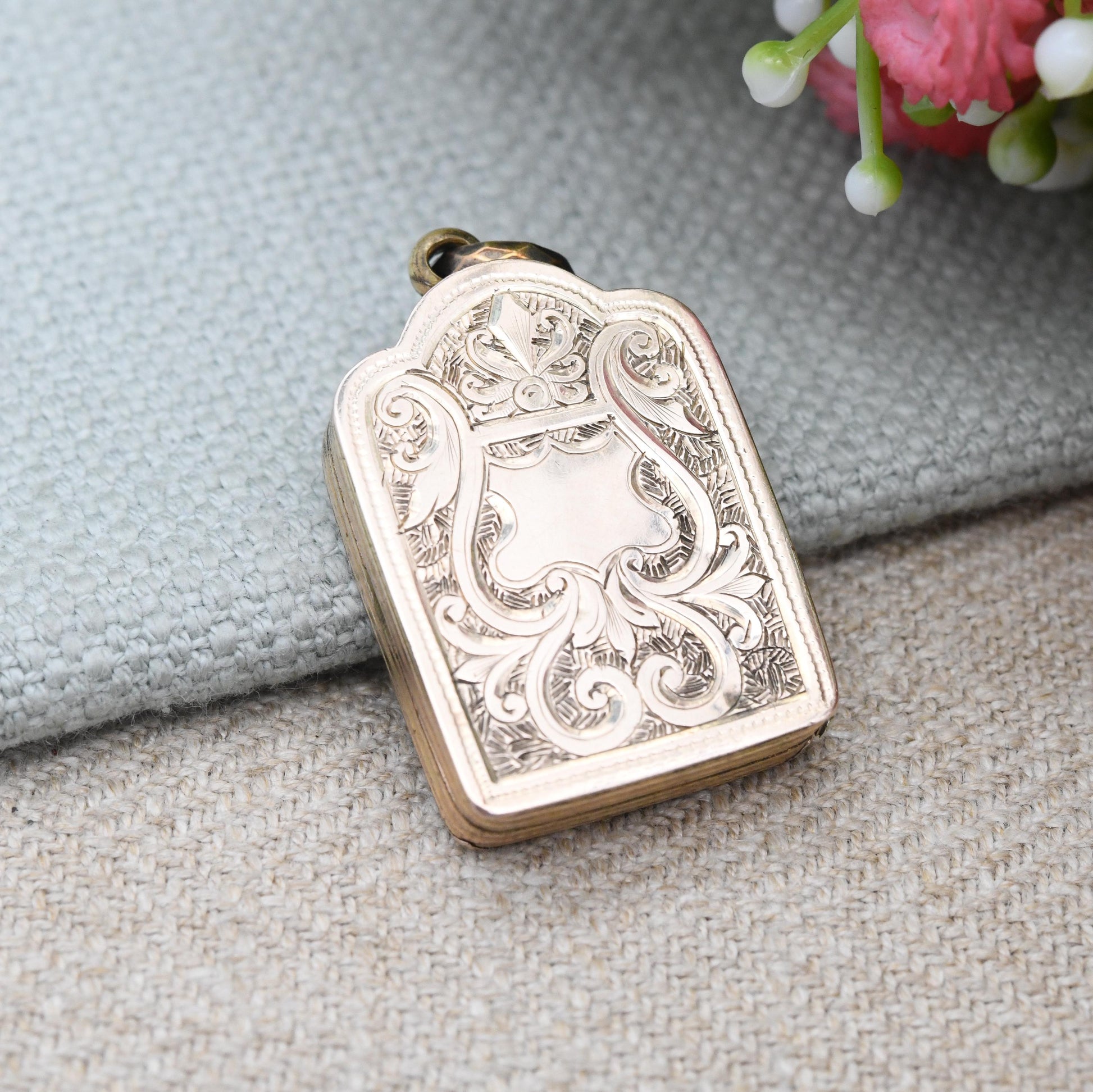 Antique Victorian Book Locket 9ct Gold Back and Front - Engraved Floral Scrolling Design Blank Shield | Aesthetic Movement Leaves