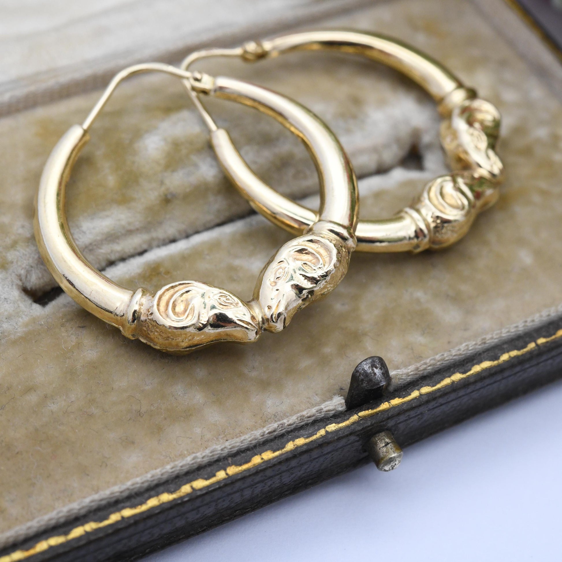 Vintage 9ct Gold Double Ram Head Hoop Earrings 29mm Diameter - Yellow Gold Hollow Round Hoops | Everyday Earrings | Big Animal Jewellery