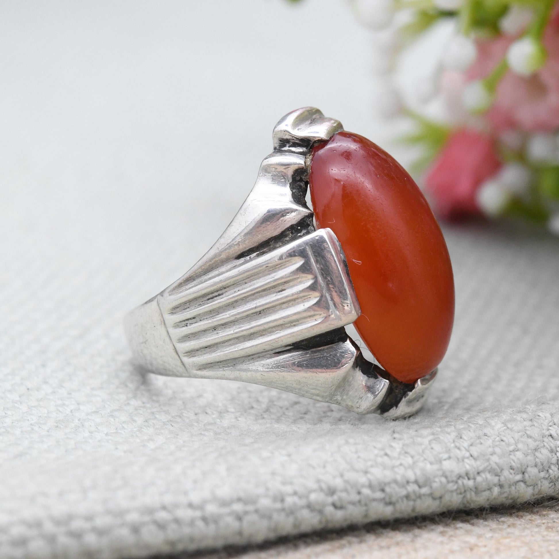 Vintage European Silver Carnelian Ring Tank Mid-Century c. 1940s - Chunky Large Red Stone Statement Ring | UK Size - R 1/2 | US Size - 9