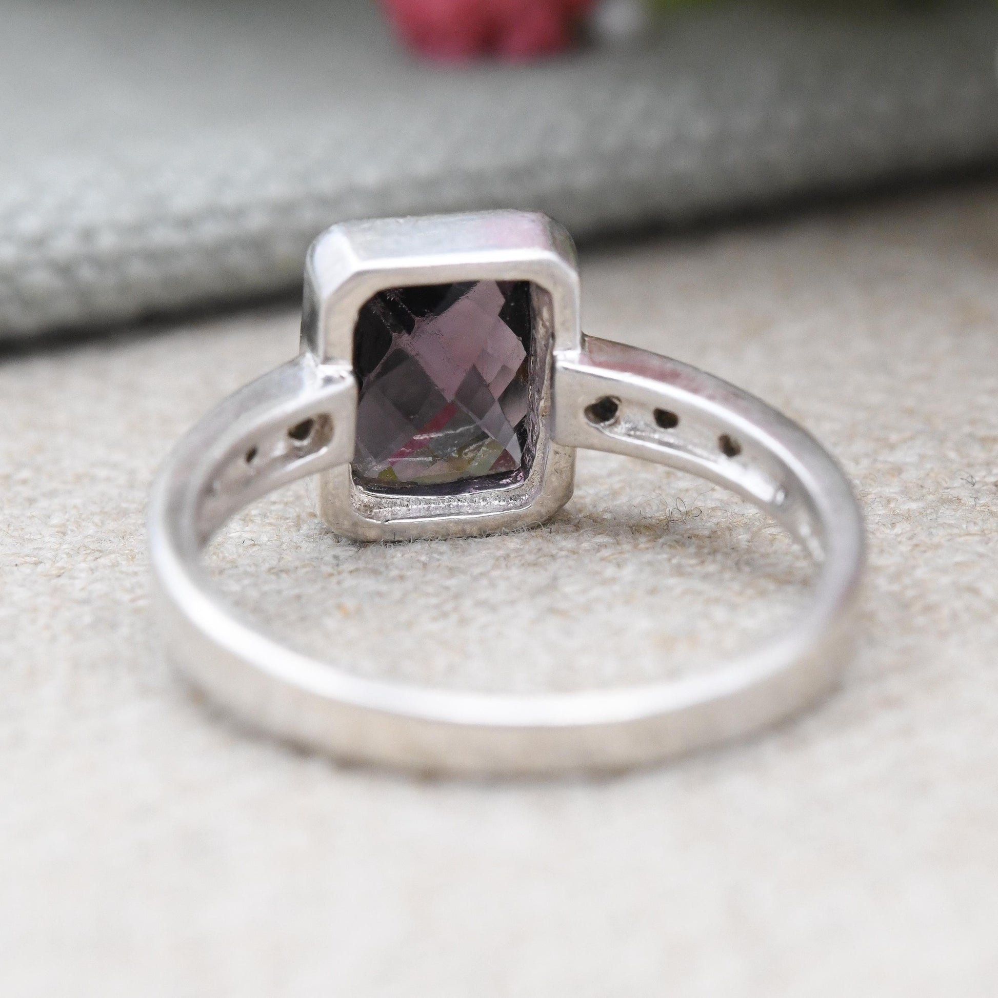 Sterling Silver Purple Stone Solitaire Ring with Clear Side Stones - Large Faceted Purple Rectangle Solitaire | UK Size - S | US Size - 9