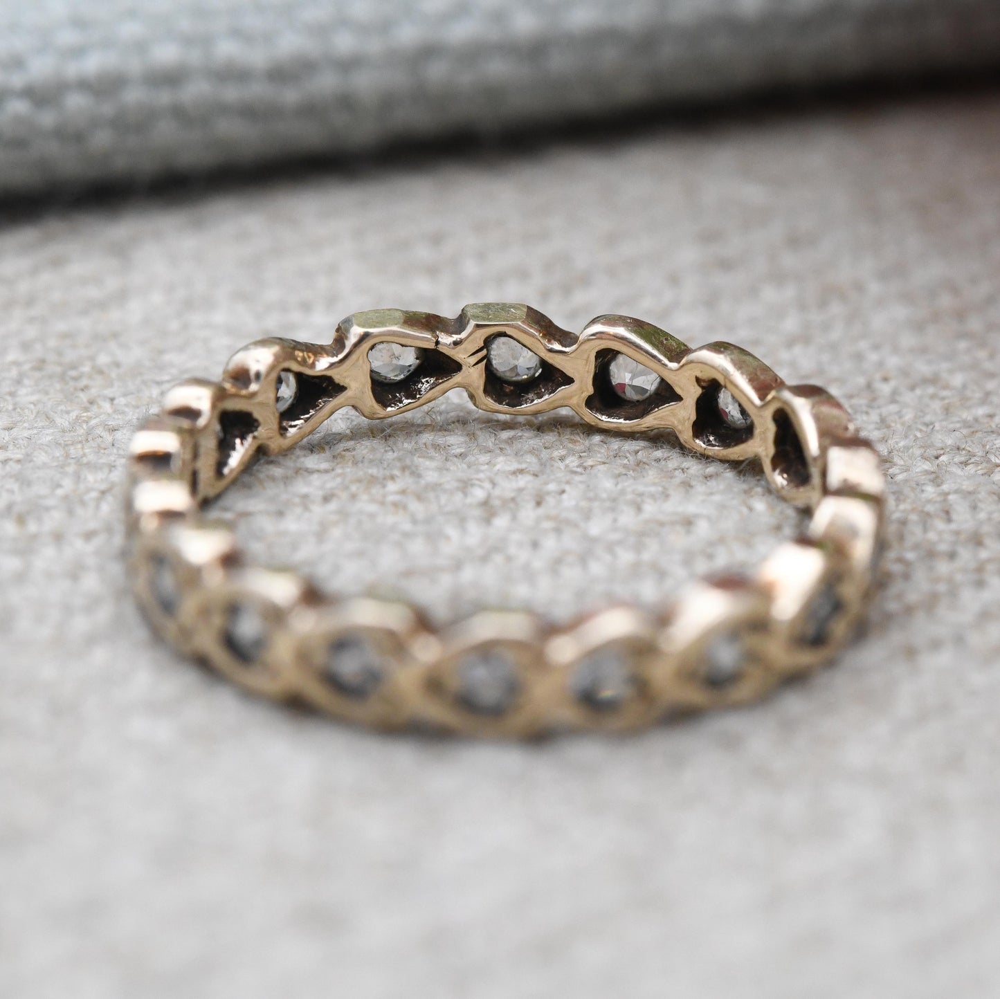 Vintage 9ct Gold Eternity Band Ring with Clear Stones 1963 - Love Heart Shape Stacking Ring Mid-Century Wedding | UK Size - L | US Size - 6