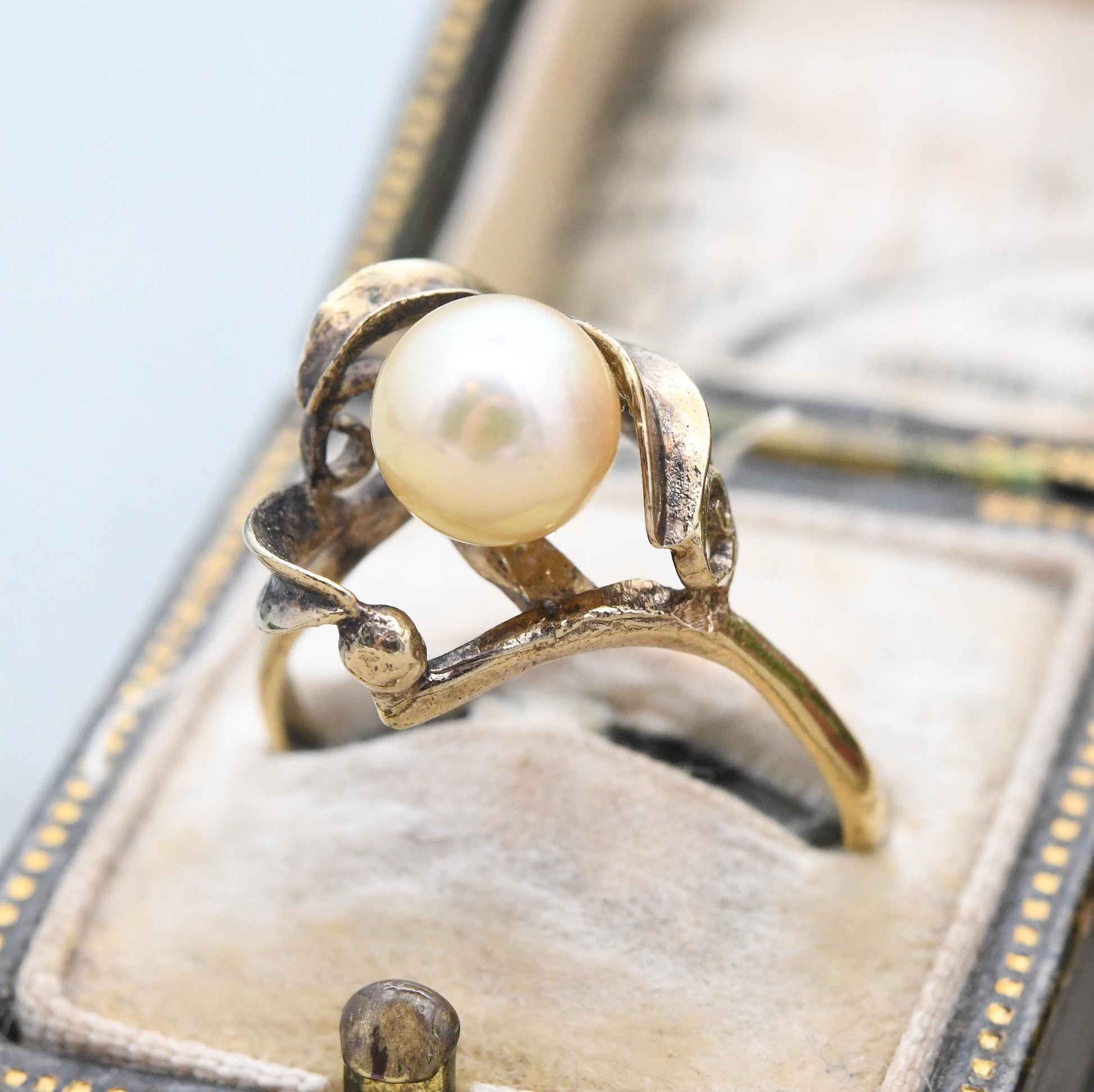 Vintage Sterling Silver Pearl Ring Gold Plated - c. 1960s Cocktail Ring with Ornate Leaf Design | UK Size - N | US Size - 7