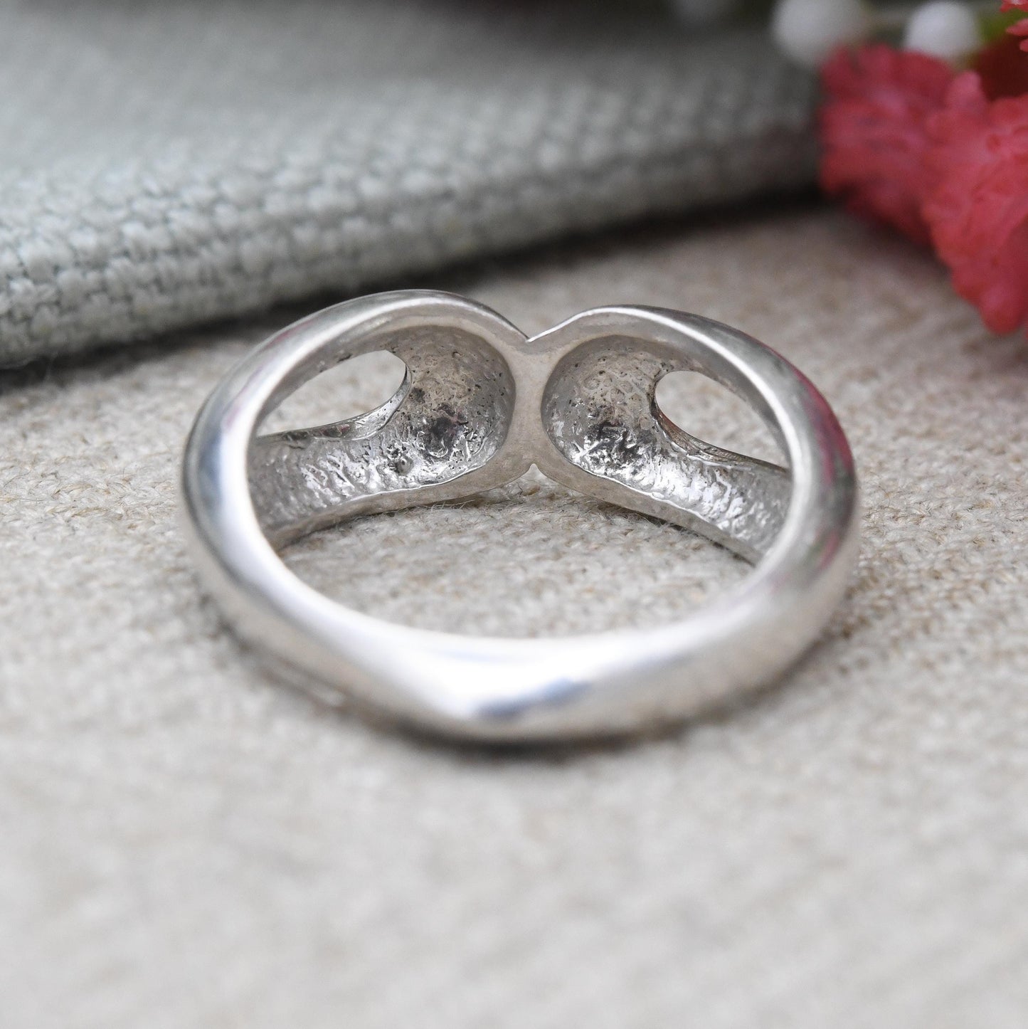 Vintage Silver Heart Shape Band Ring - European Minimalist Everyday Understated Openwork Unisex Design | UK Size - L 1/2 | US Size - 6 1/4