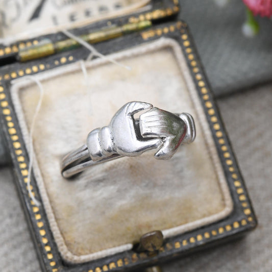 Vintage Silver Fede Gimmel Ring Interlocking 3 Bands - Clasped Hands Over Heart Symbolic Jewellery | UK Size - J | US - 5