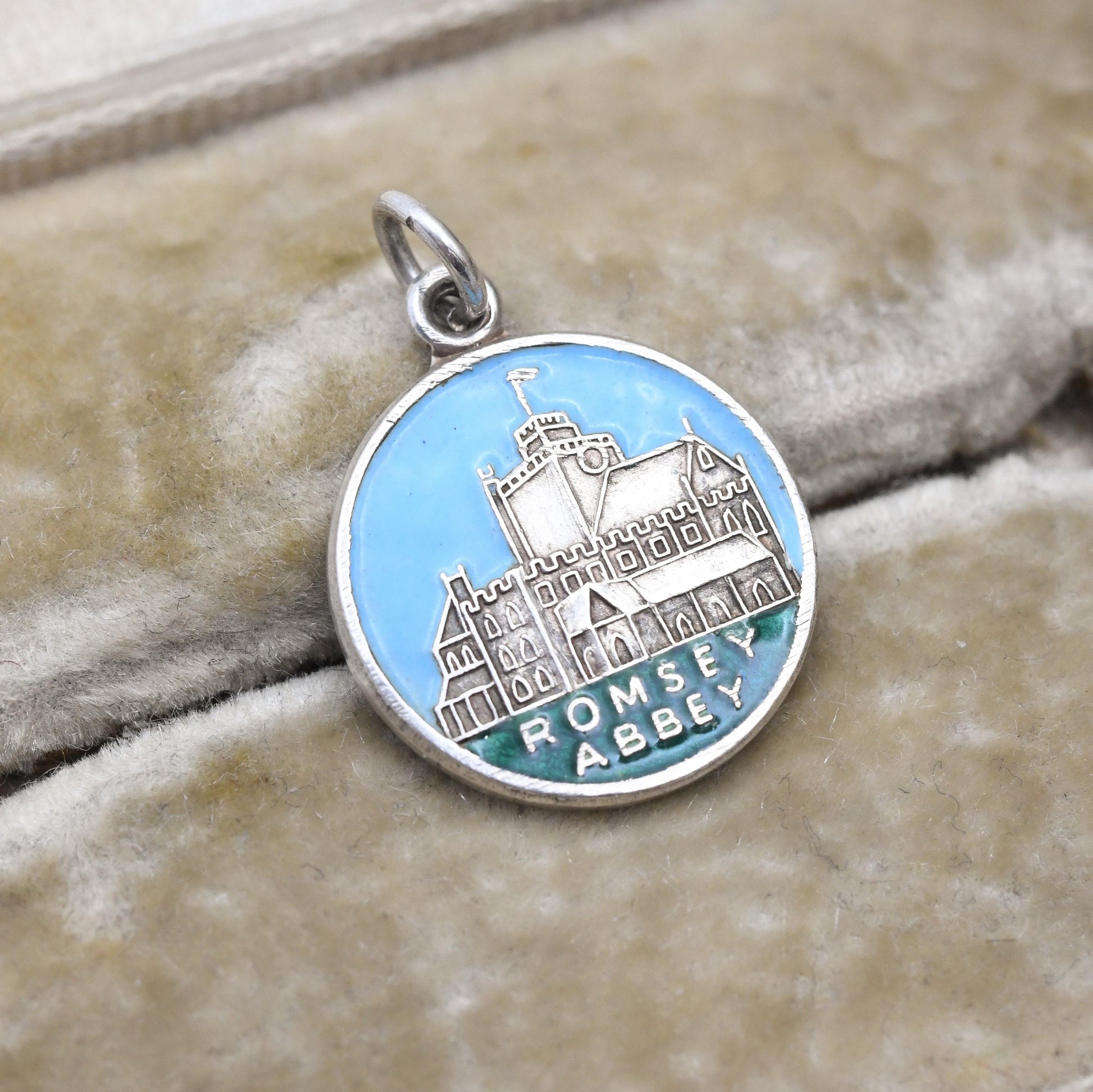 Vintage Sterling Silver Romsey Abbey D&F Charm Pendant - Hampshire | England | Church | Religious Souvenir Gift for Charm Bracelet