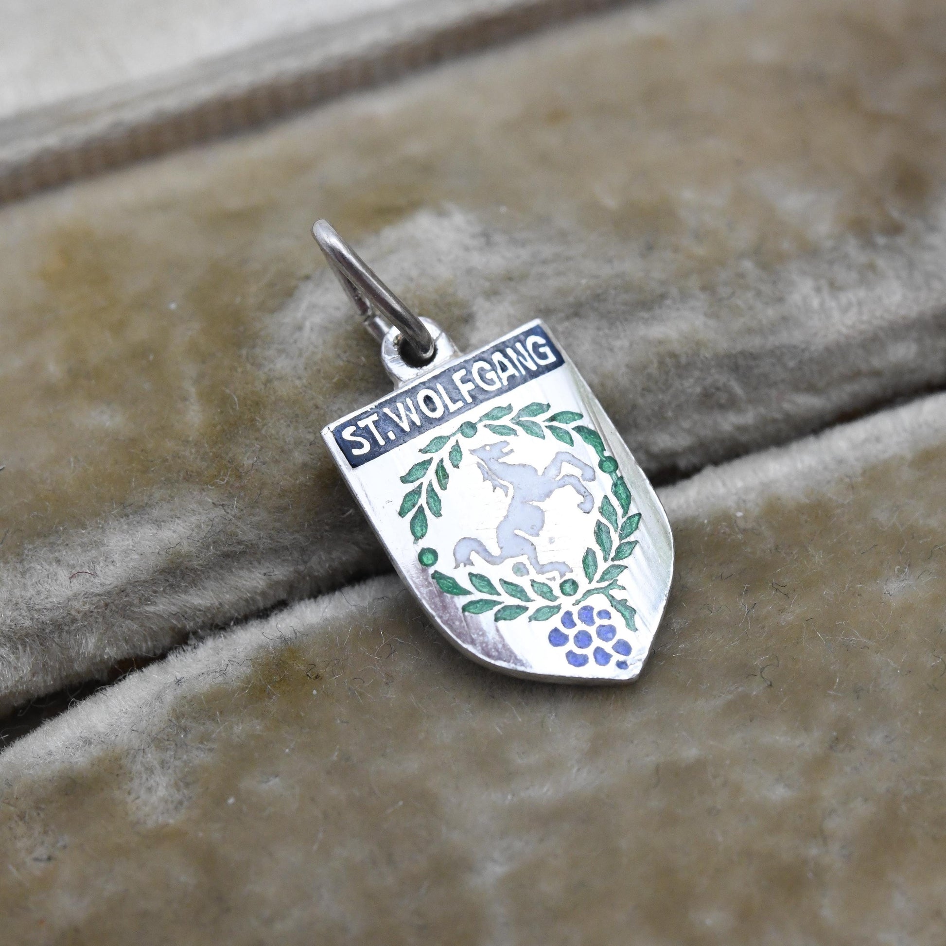 Vintage 800. Silver Saint Wolfgang Charm Pendant - Im Salzkammergut | Austria | Wolfangsee | Europe | Souvenir Gift for Charm Bracelet