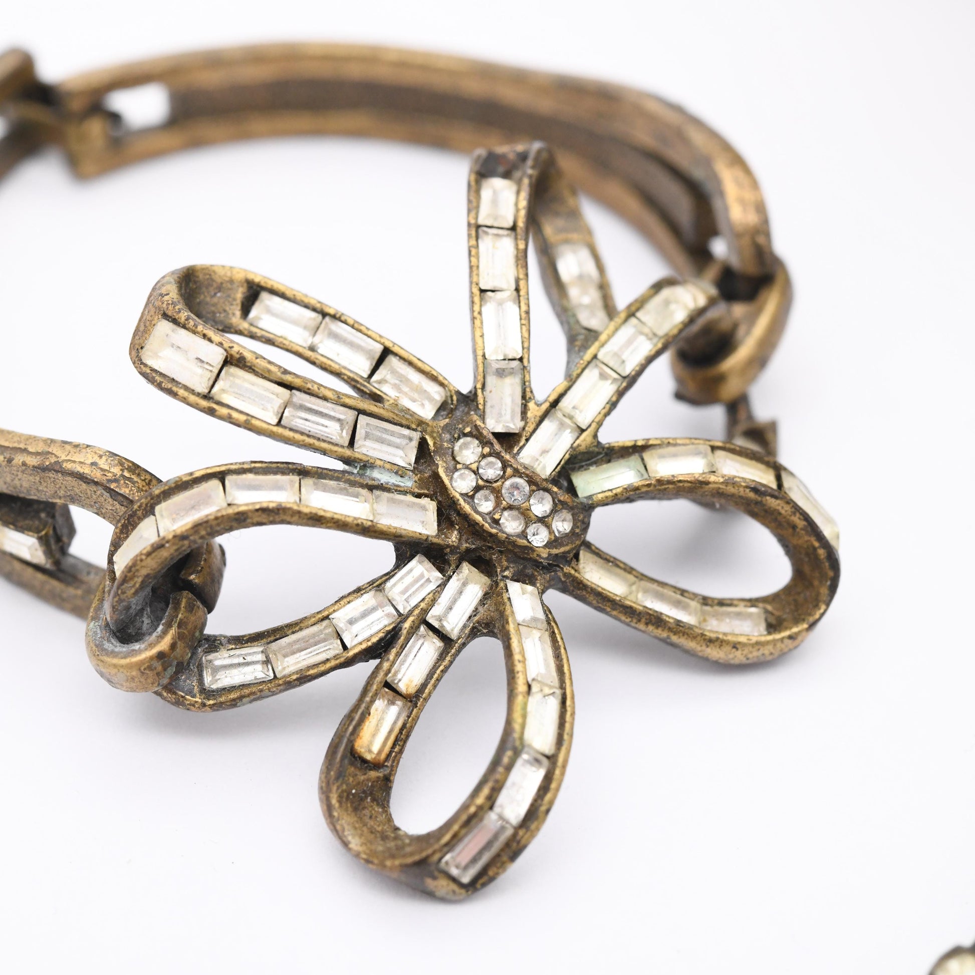 Vintage Sweet Romance USA Necklace and Bracelet Set with Ribbon Flower - Matching Costume Jewellery | Clear Stones | Antiqued Brass