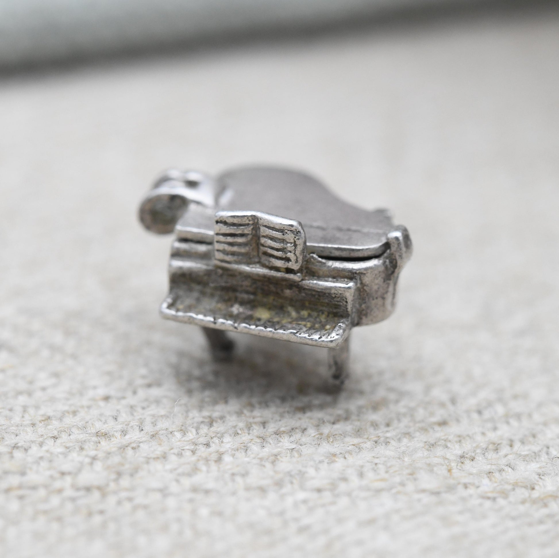 Vintage Sterling Silver Opening Piano Charm Pendant - Mouse Inside | Musical Instrument | Keys | Grand Piano | Music | Charm Bracelet