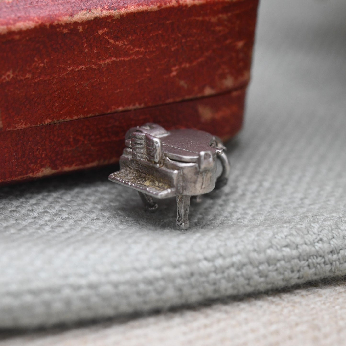 Vintage Sterling Silver Opening Piano Charm Pendant - Mouse Inside | Musical Instrument | Keys | Grand Piano | Music | Charm Bracelet