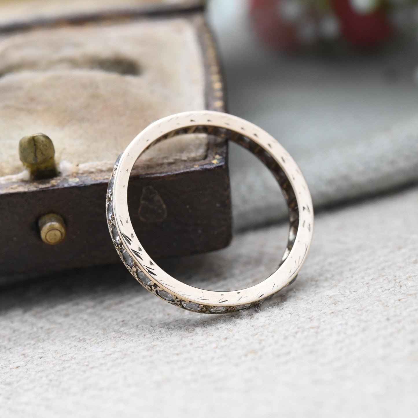 Vintage 9ct Gold Eternity Ring with Clear Stones 1979 - Mid-Century Wedding Band Anniversary Stacking Ring | UK Size - P | US Size - 7 3/4