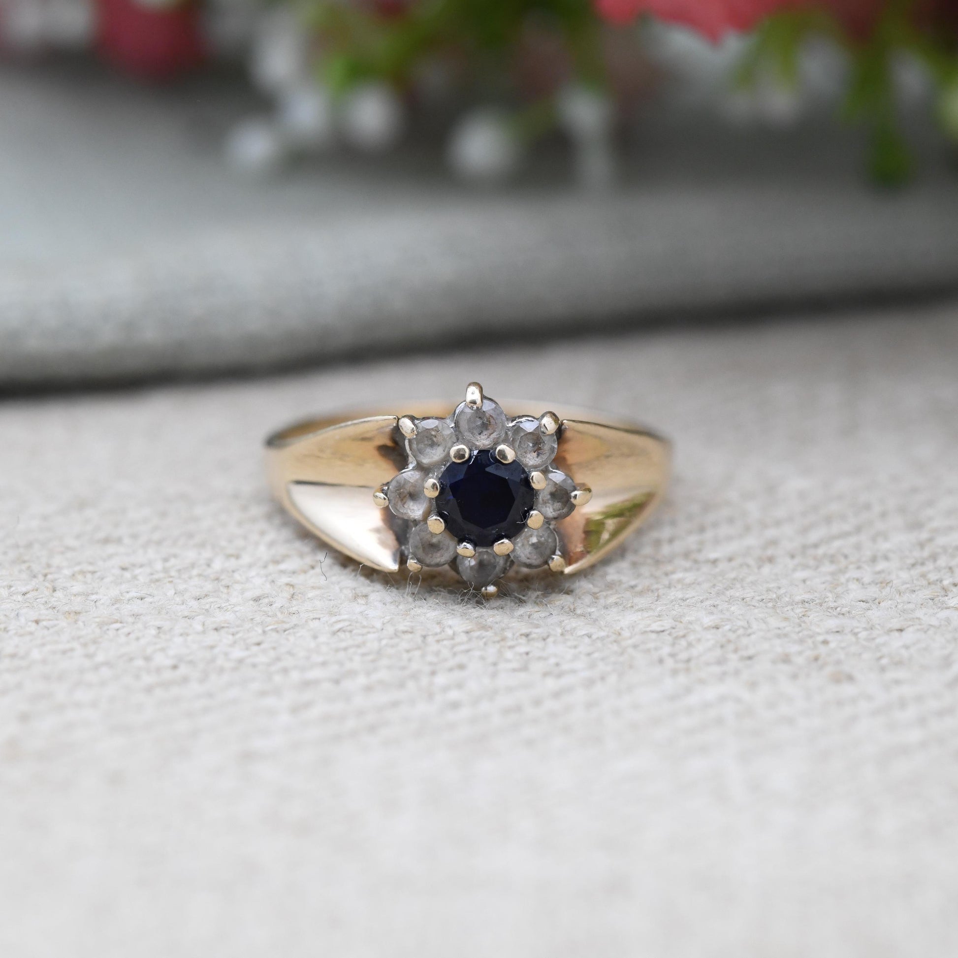 Vintage 9ct Gold Floral Cluster Ring 1973 - Deep Blue with Clear Stone Halo | Small UK Size - O | US Size - 7 1/2