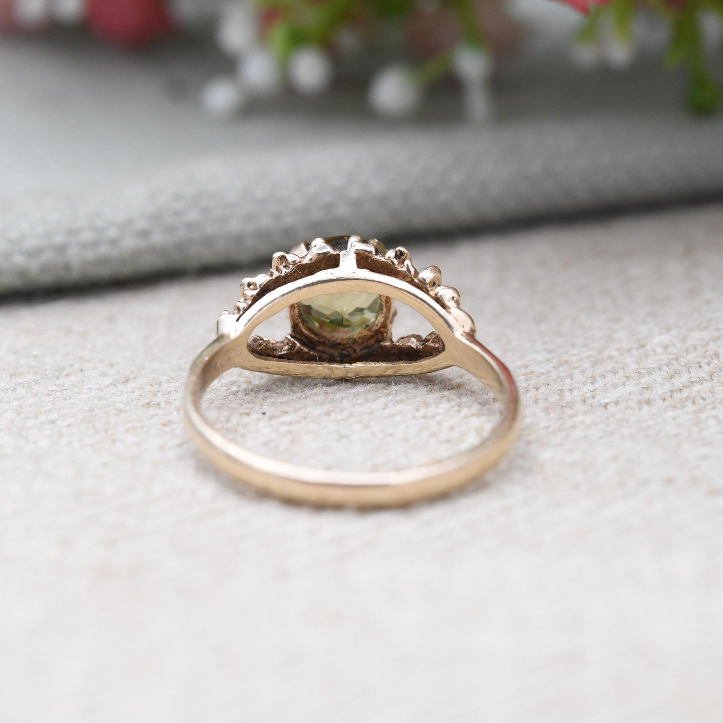 Vintage 9ct Gold Gemstone Ring 1972 Midcentury Modern Jewellery - Open Textured Shank Faceted Cocktail Dress | UK Size - O | US Size - 7 1/2