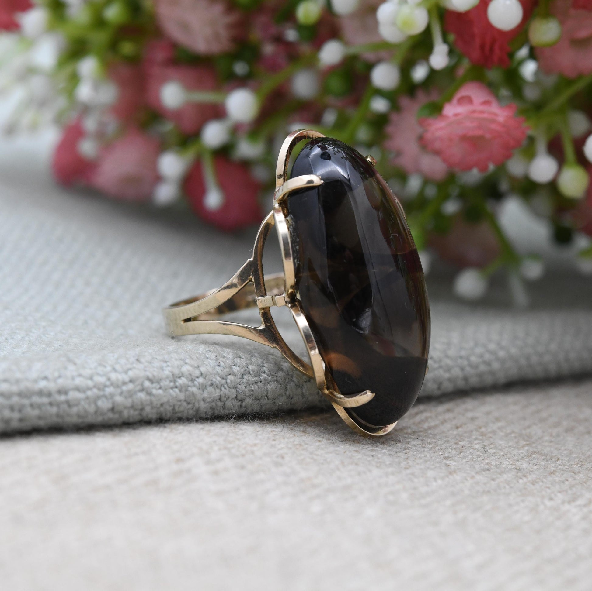 Vintage 9ct Gold Smoky Quartz Statement Ring 1972 with Large Cabochon Stone - Mid-Century Gemstone Cocktail | UK Size - O | US Size - 7 1/4