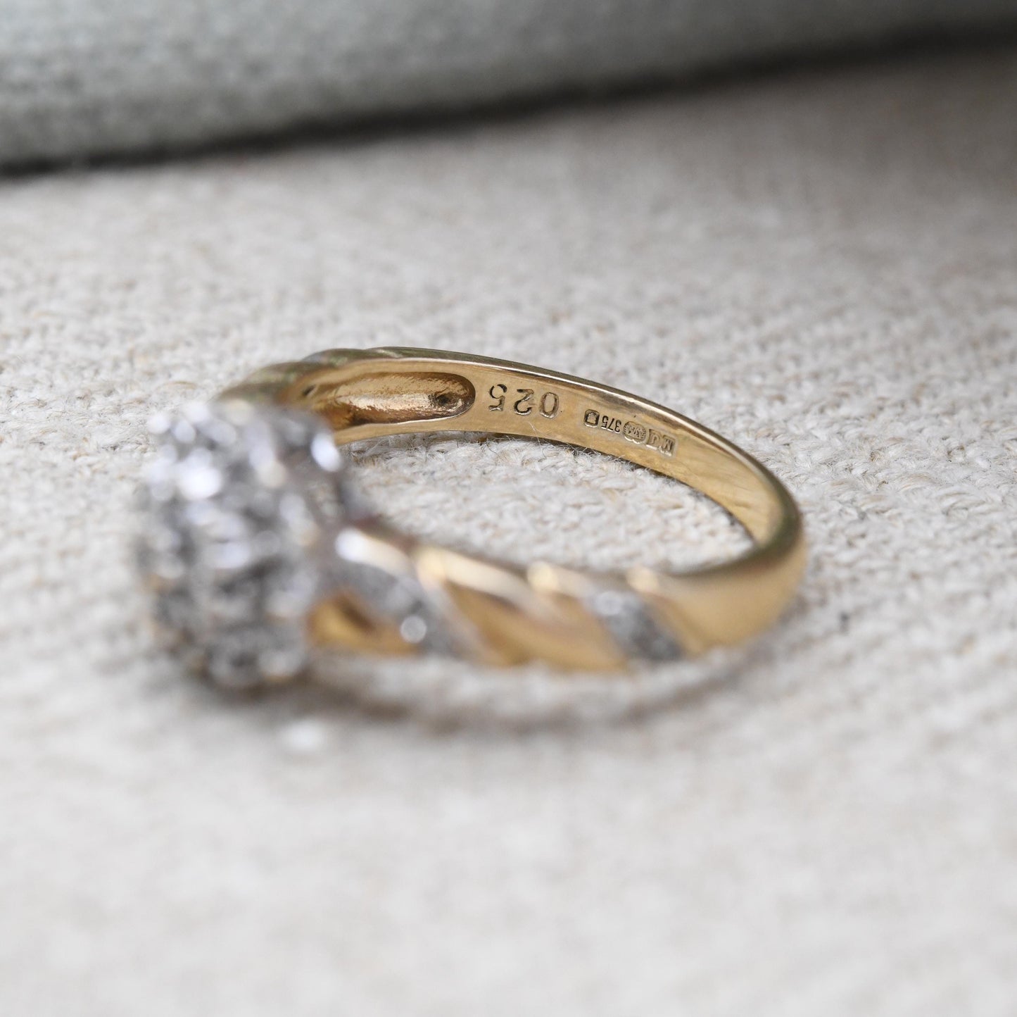 Vintage 9ct Gold and Diamond Cluster Ring 0.25 Carats 25 Points - Twist Pretty Gold Jewellery Gift for Her | UK Size - L 1/2 US Size - 6 1/4