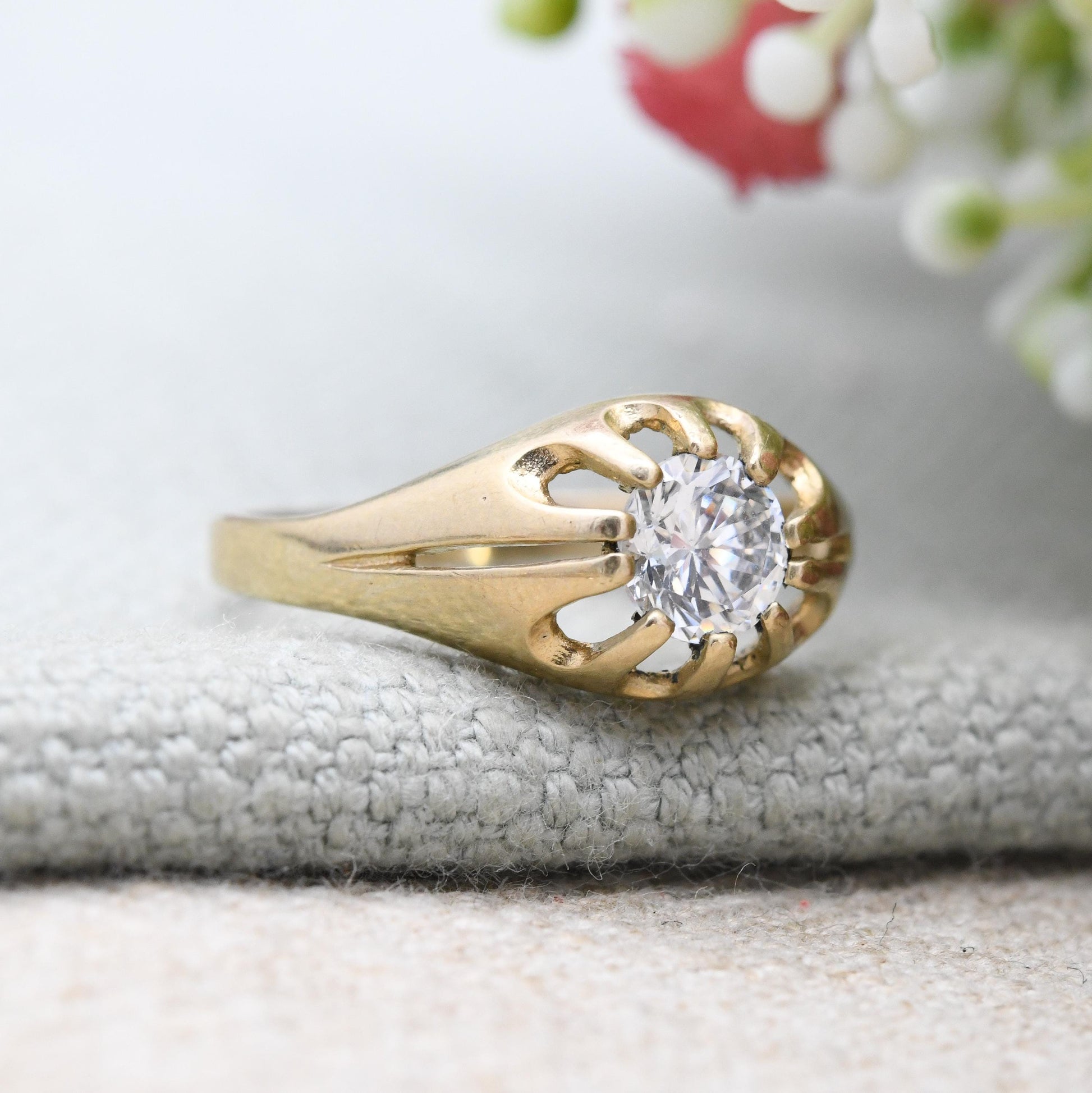 Vintage 9ct Gold CZ Solitaire Ring Unisex - Large Size | Claw Set Big Clear Stone | UK Size - S 1/2 | US Size - 9 1/2
