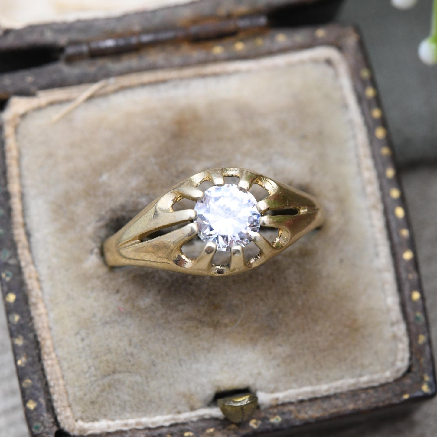 Vintage 9ct Gold CZ Solitaire Ring Unisex - Large Size | Claw Set Big Clear Stone | UK Size - S 1/2 | US Size - 9 1/2