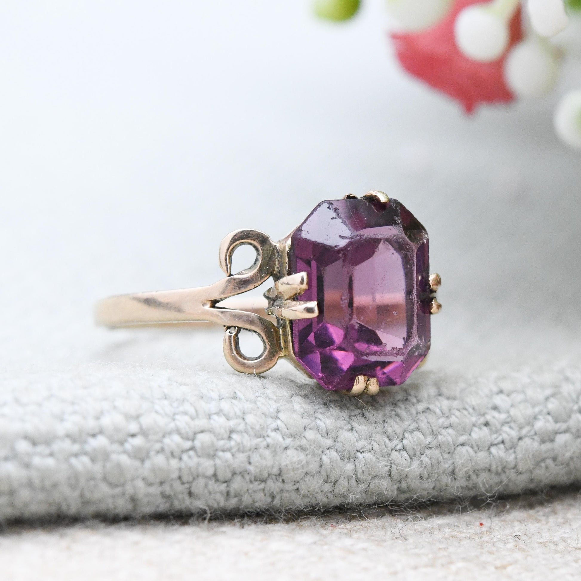 Vintage 9ct Gold Ring with Purple Paste Stone 1965 - Large Rectangle Colourful Glass Stone Dublin Hallmark | UK Size - N 1/2 | US Size - 7