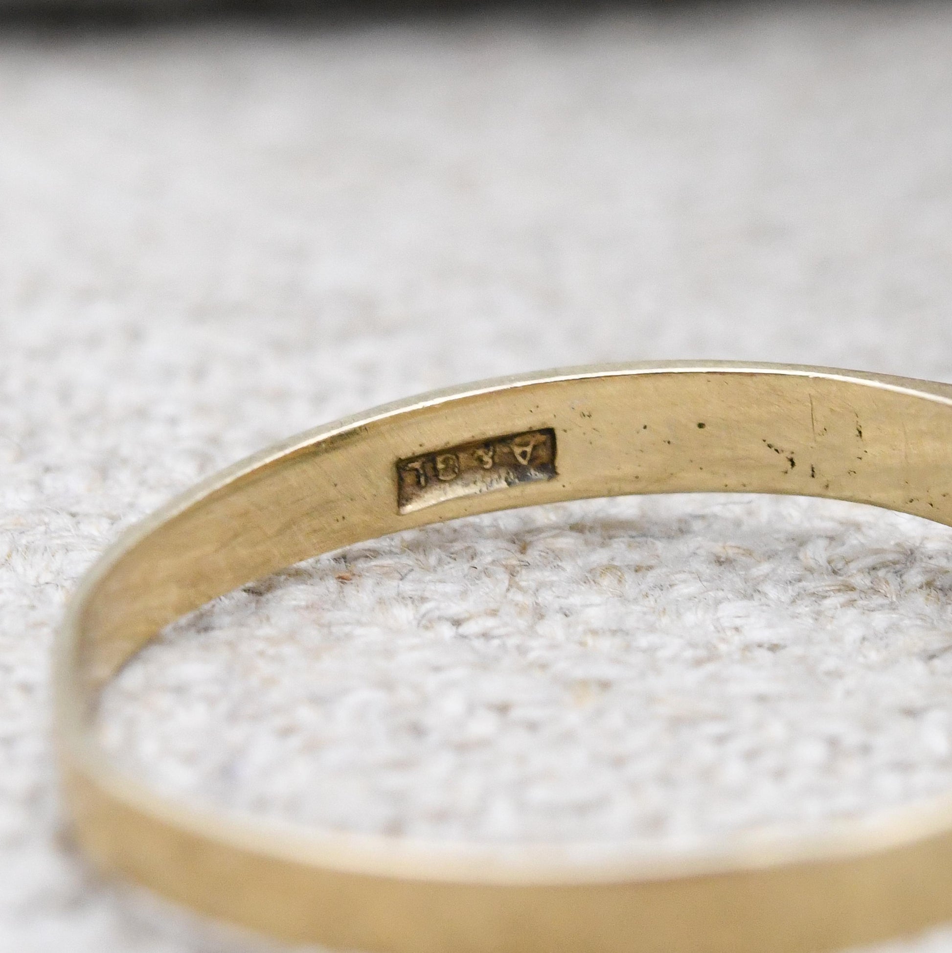 Vintage 9ct Gold Diamond Solitaire Ring 1986 Star Setting - Cathedral Set Solitaire Engagement Ring | UK Size - M | US Size - 6