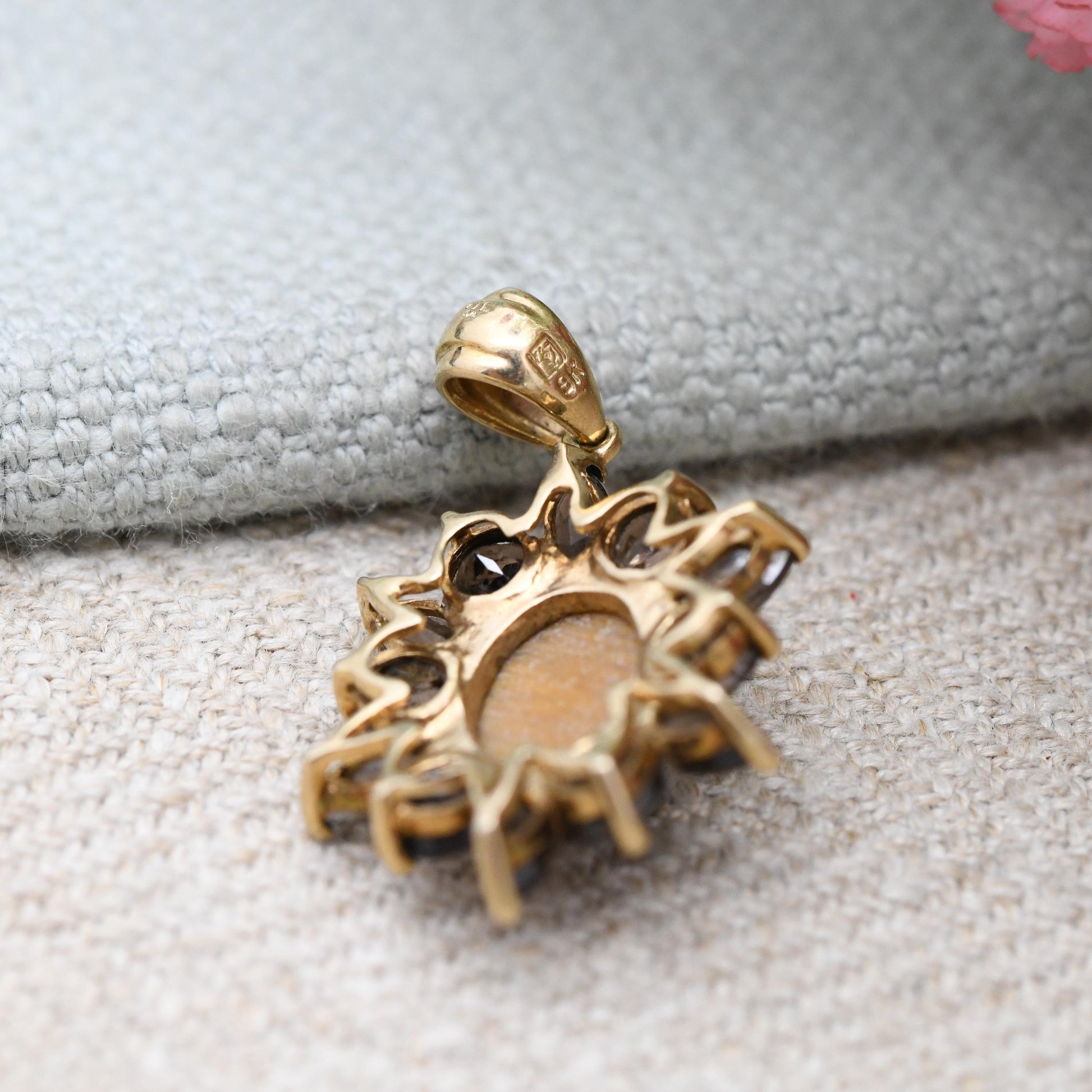 Vintage 9ct Gold Tiger's Eye and Smoky Quartz Pendant - Gemstone Cluster Ornate | Star Pendant