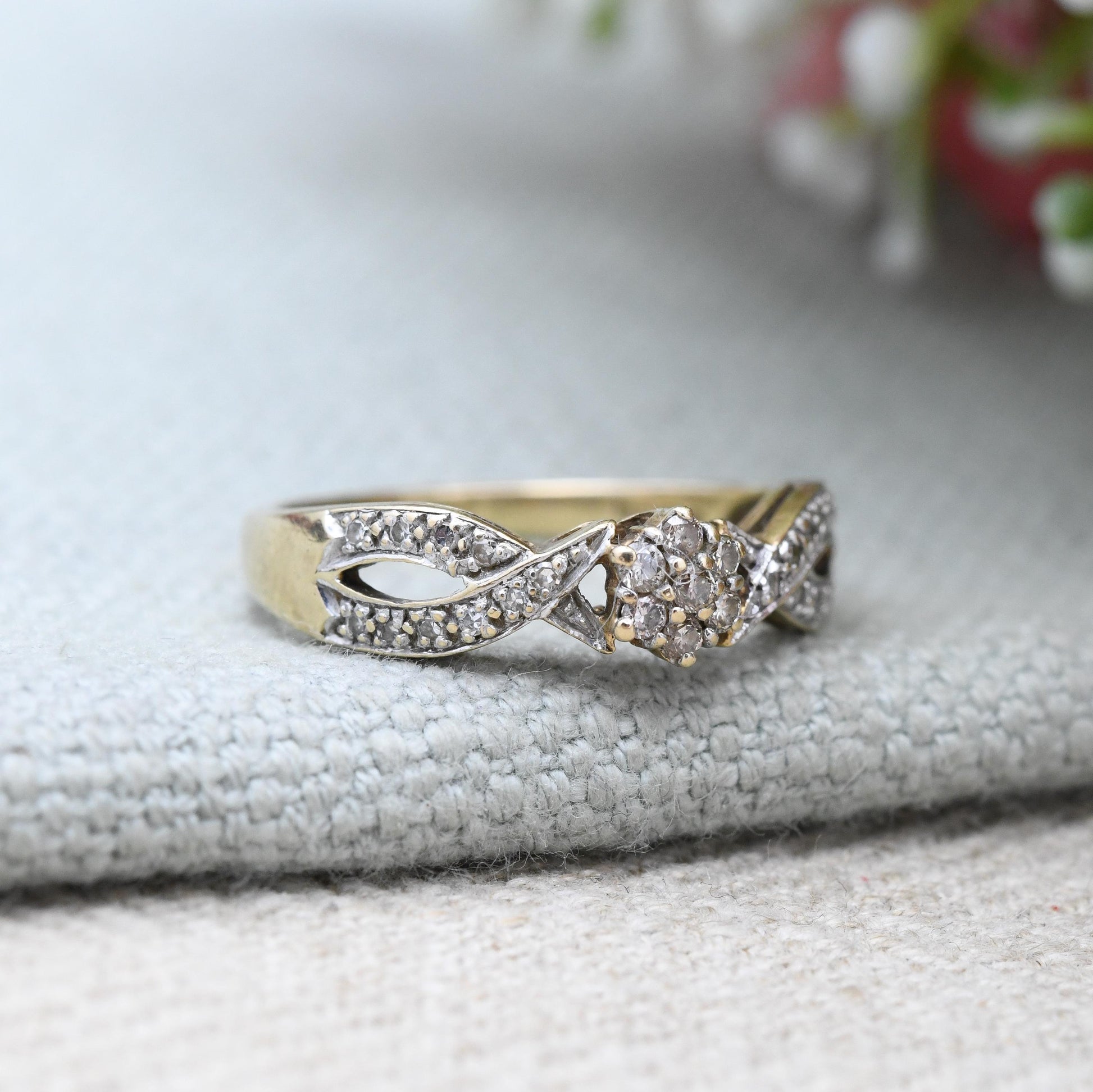Vintage 9ct Gold and Diamond Cluster Ring - Twist Pretty Gold Jewellery Gift for Her | UK Size - R 1/2 | US Size - 8 3/4