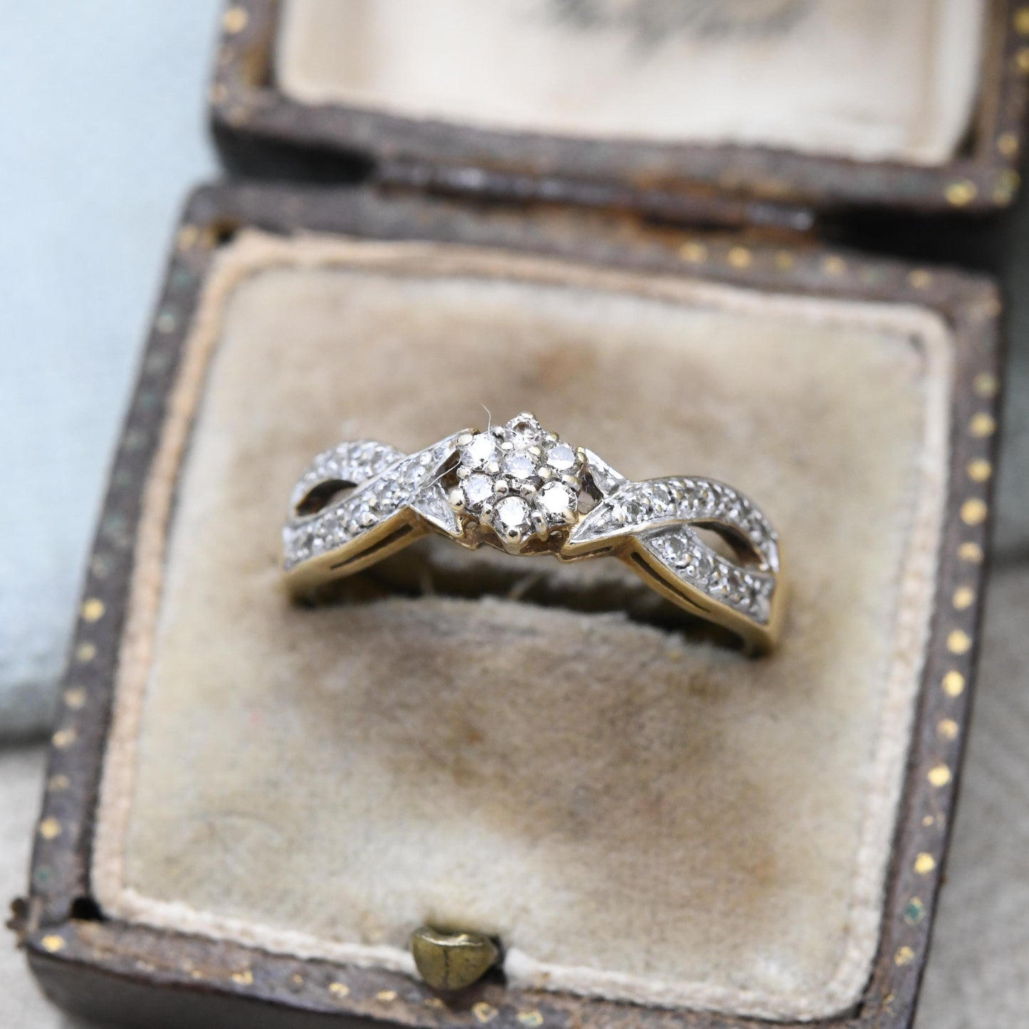 Vintage 9ct Gold and Diamond Cluster Ring - Twist Pretty Gold Jewellery Gift for Her | UK Size - R 1/2 | US Size - 8 3/4