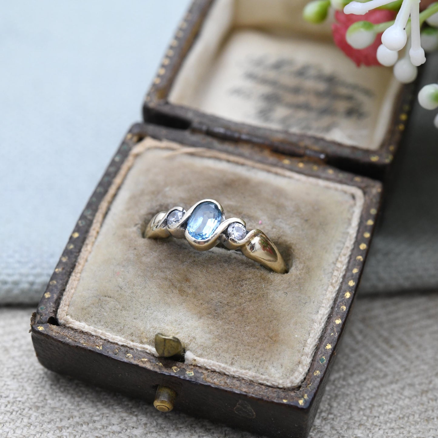 Vintage 9ct Gold Three Stone Ring with Blue and Clear Stones - Oval Cut Centre | Solid Gold Jewellery Gift | UK Size - P | US Size - 7 3/4