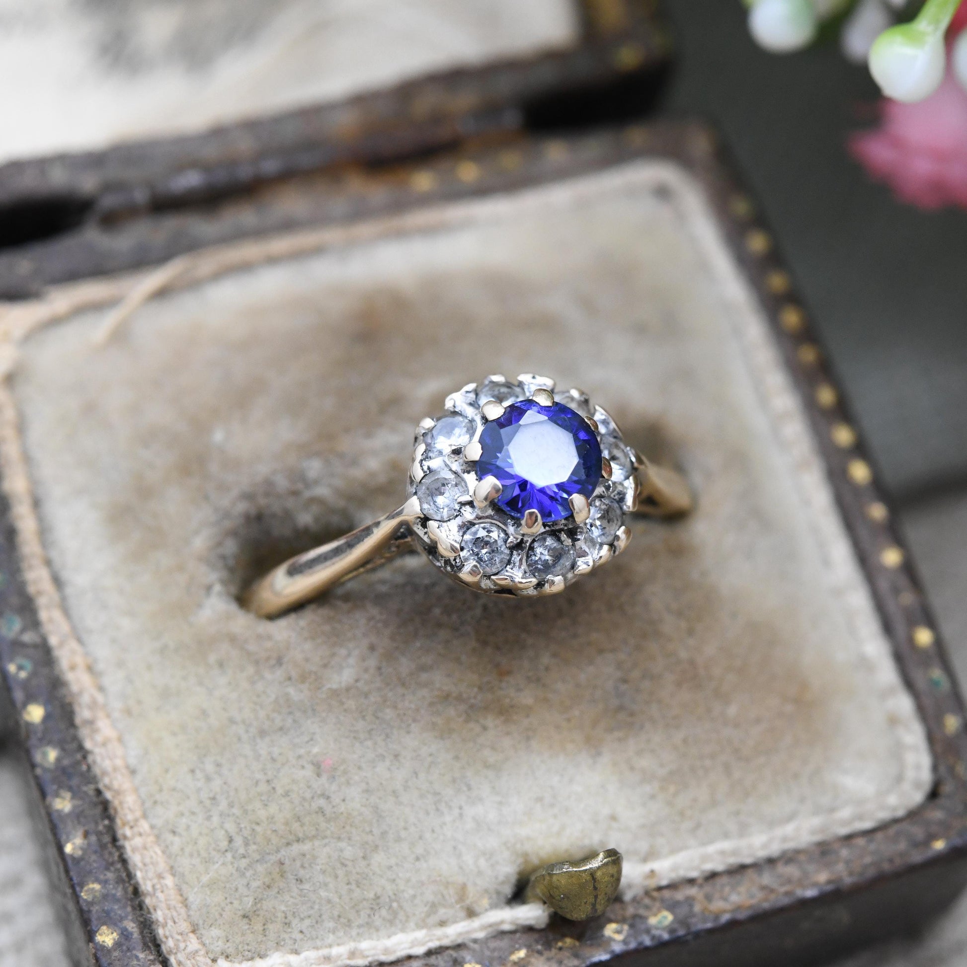 Vintage 9ct Gold Ring Blue Stone Halo - Large Deep Blue Synthetic Stone Cocktail Ring | UK Size - P | US Size - 7 1/2