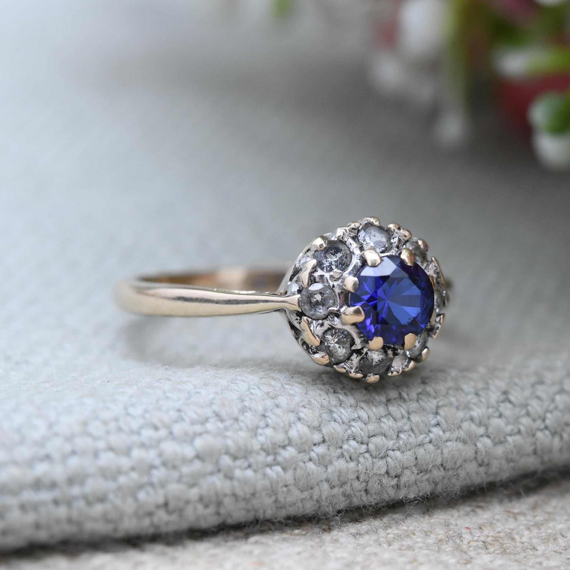 Vintage 9ct Gold Ring Blue Stone Halo - Large Deep Blue Synthetic Stone Cocktail Ring | UK Size - P | US Size - 7 1/2