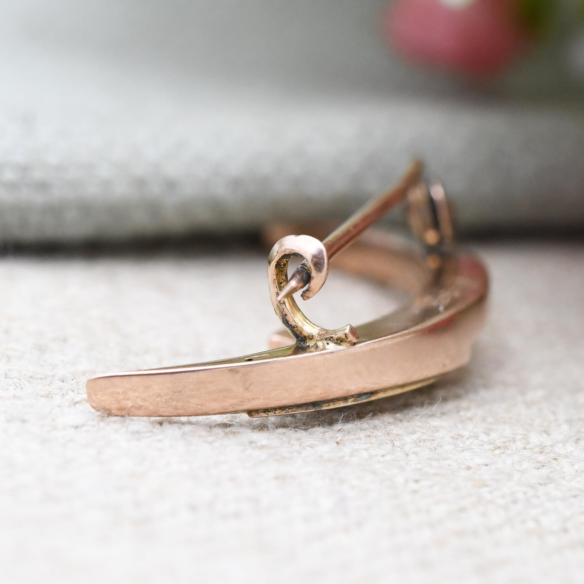 Antique 9ct Gold Crescent Moon Brooch - Edwardian Etched Rose and Yellow Gold