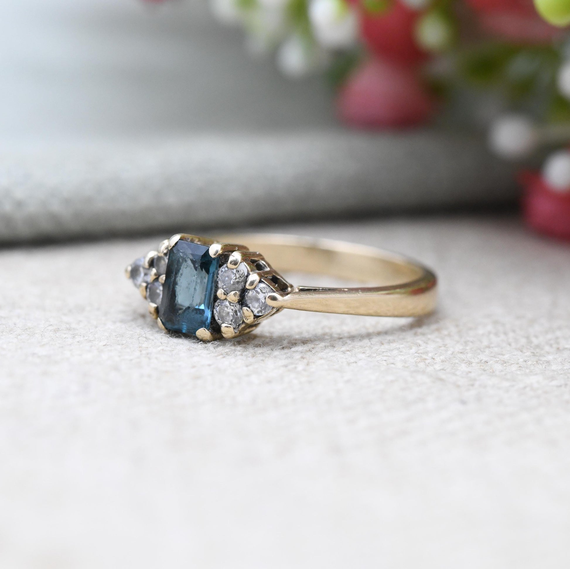 Vintage 9ct Gold Ring with Emerald Cut Blue Stone with Clear Stones - Solid Gold Jewellery Gift for Her | UK Size - P | US Size - 8