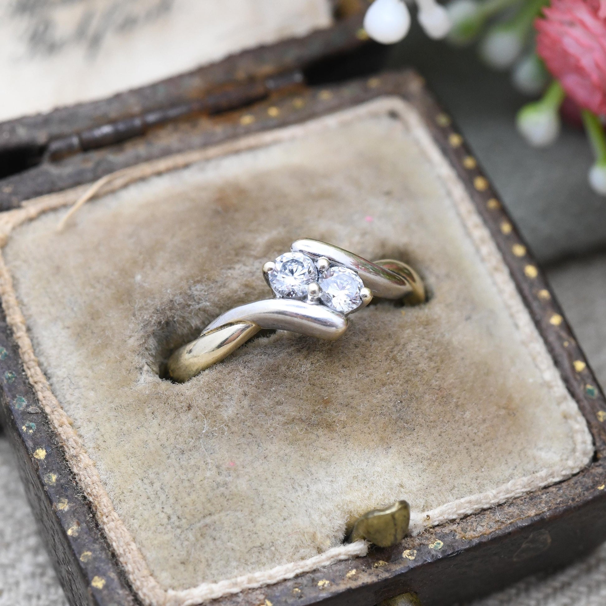 Vintage 9ct Gold CZ Bypass Ring - Clear Stone Engagement Ring | Cubic Zirconia | UK Size - N | US Size - 6 1/2