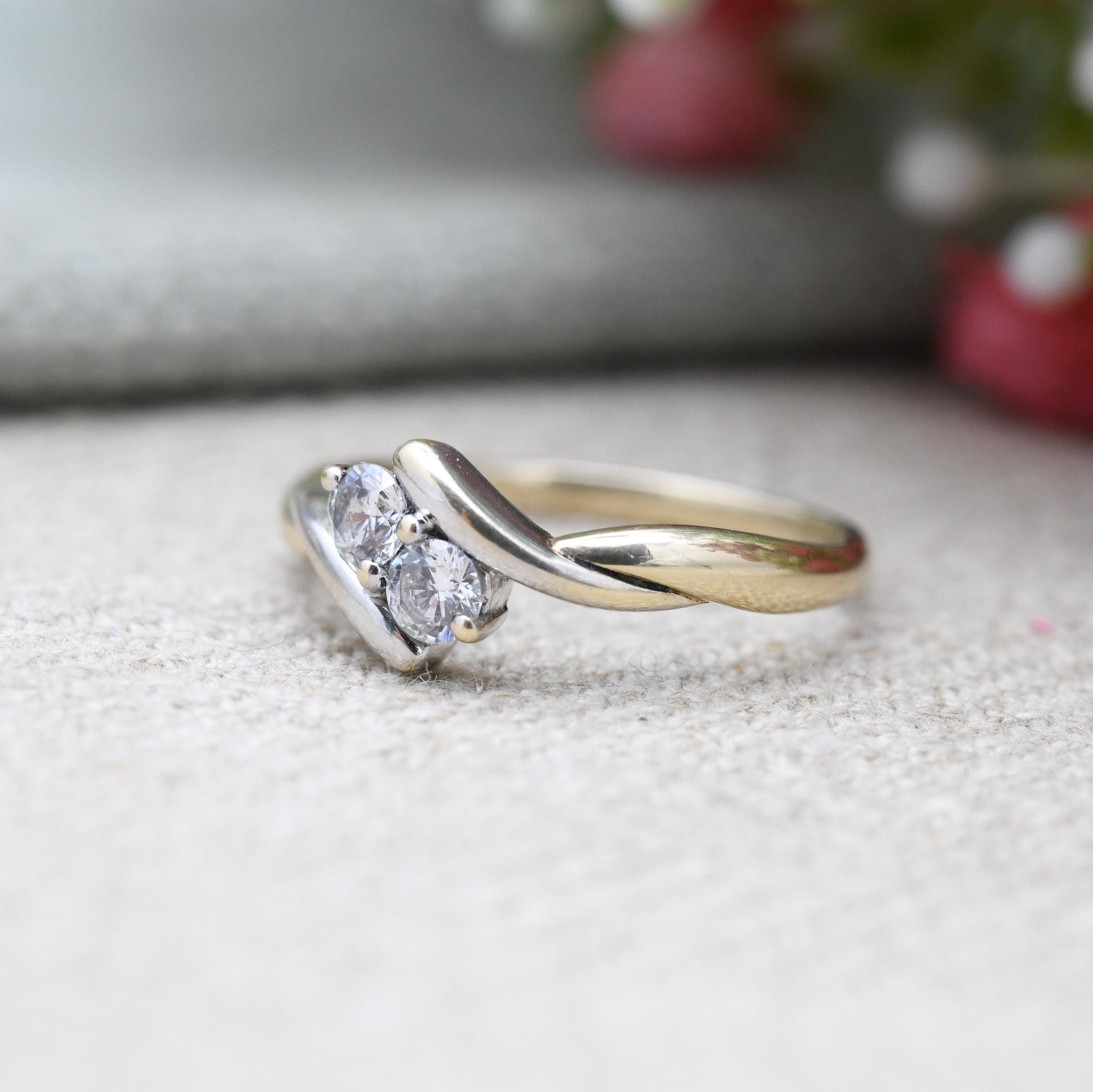 Vintage 9ct Gold CZ Bypass Ring - Clear Stone Engagement Ring | Cubic Zirconia | UK Size - N | US Size - 6 1/2