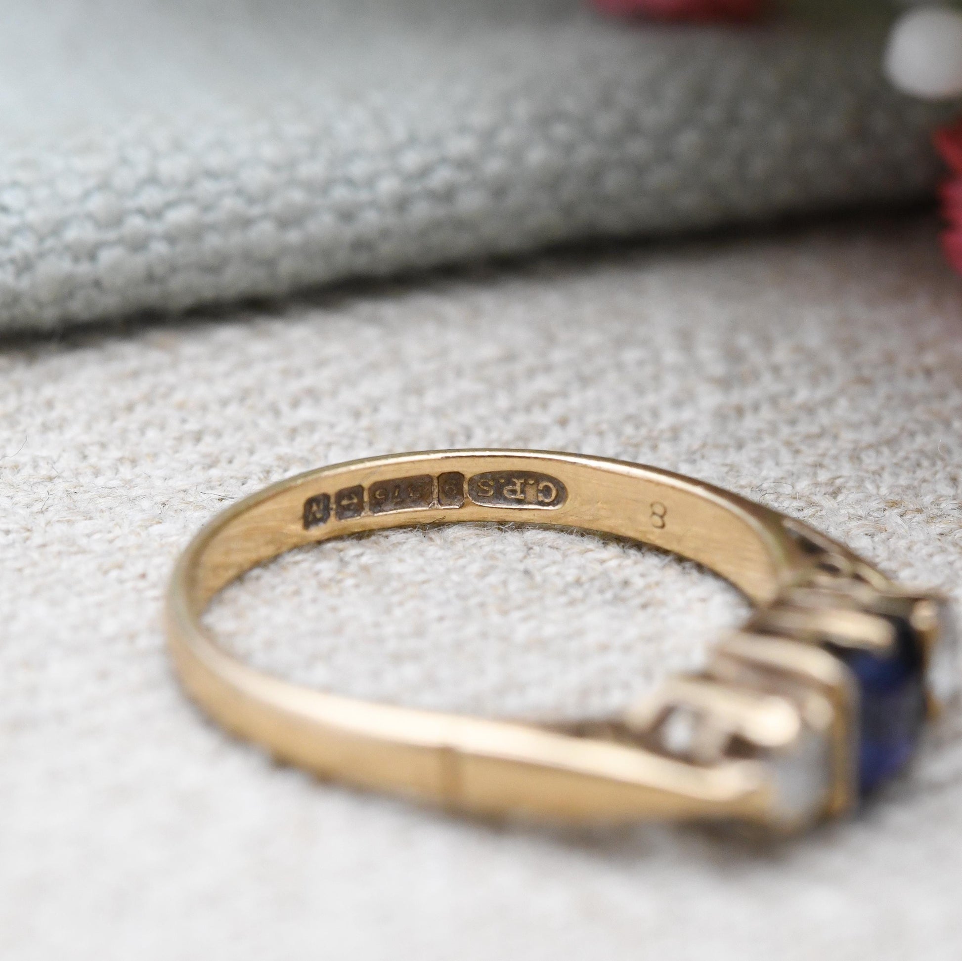Vintage 9ct Gold Blue Stone Three Stone Ring 1987 - Large Deep Blue Synthetic Stone Cocktail Ring | UK Size - P 1/2 | US Size - 8
