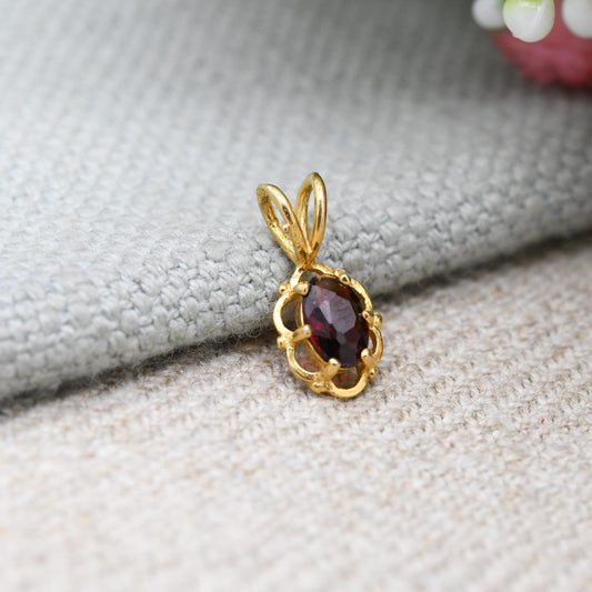 Vintage 9ct Gold Garnet Pendant 1982 - Miniature Solitaire Charm with Red Stone