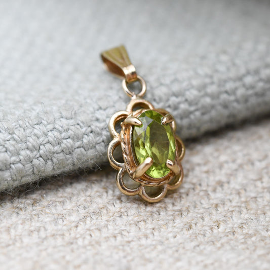 Vintage 9ct Gold Peridot Pendant - Faceted Oval Sparkly Stone | Small Pendant | Gift for Her