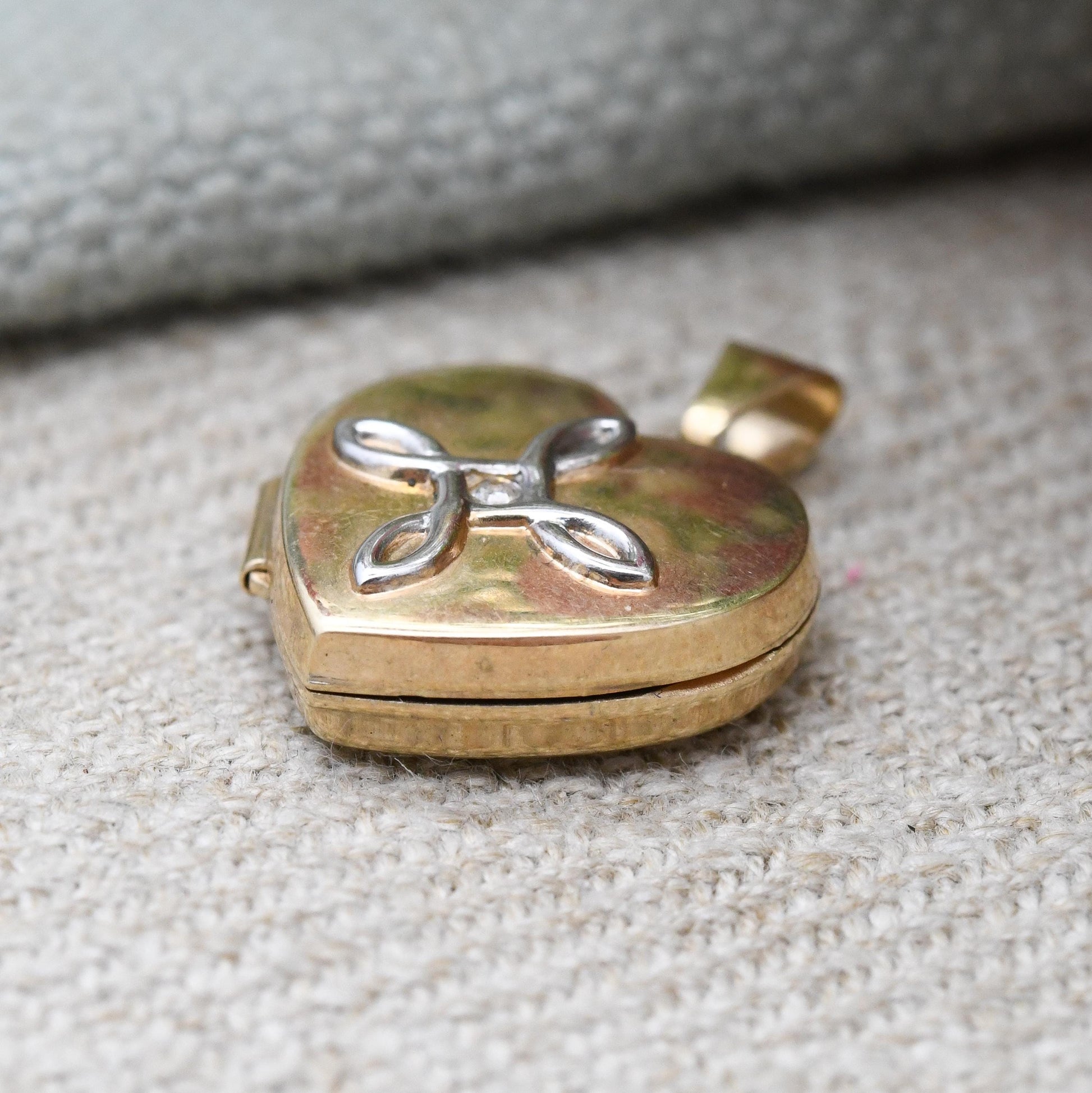 9ct Gold Diamond Heart Locket Pendant - GA | Love Heart Locket Charm Pendant | Sentimental Jewellery Gift for Her