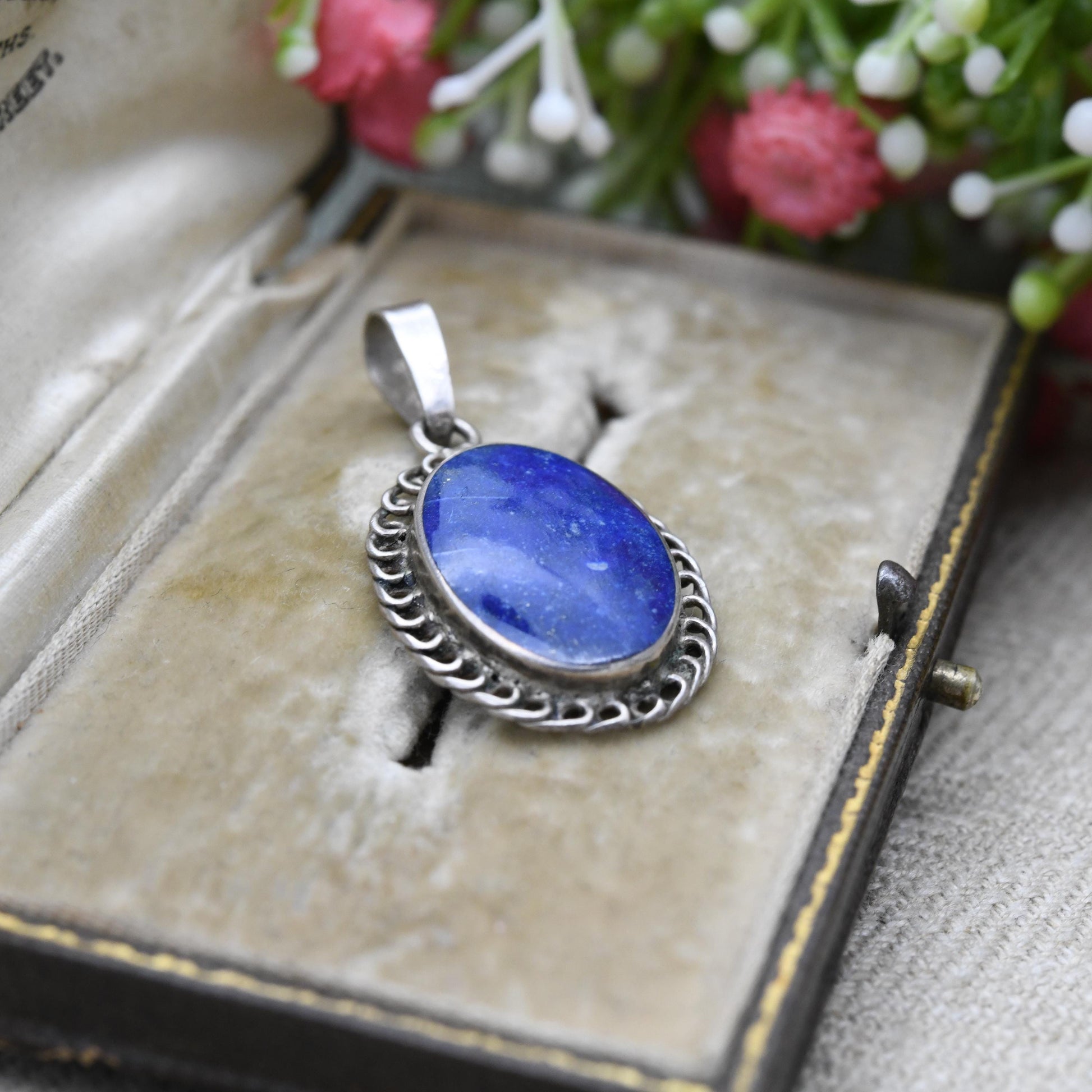 Vintage Sterling Silver Lapis Lazuli Pendant with Openwork Border Design - Blue and Gold Gemstone | Wirework | Gift for Pendant Necklace