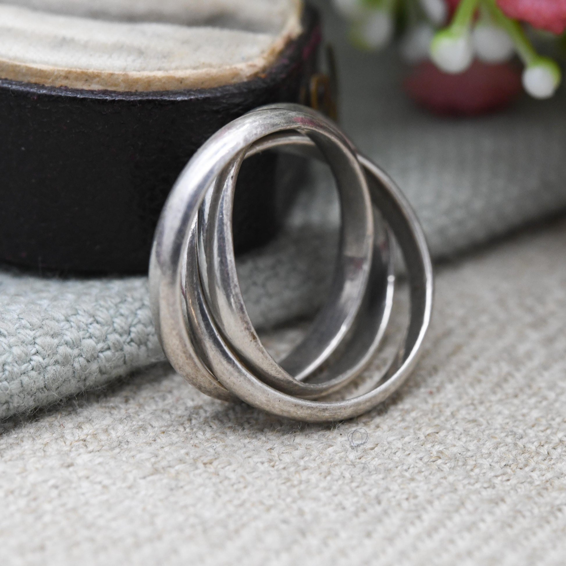 Vintage Sterling Silver Russian Wedding Band Ring - Trilogy Crossed Band | UK Size - J 1/2 | US Size - 5
