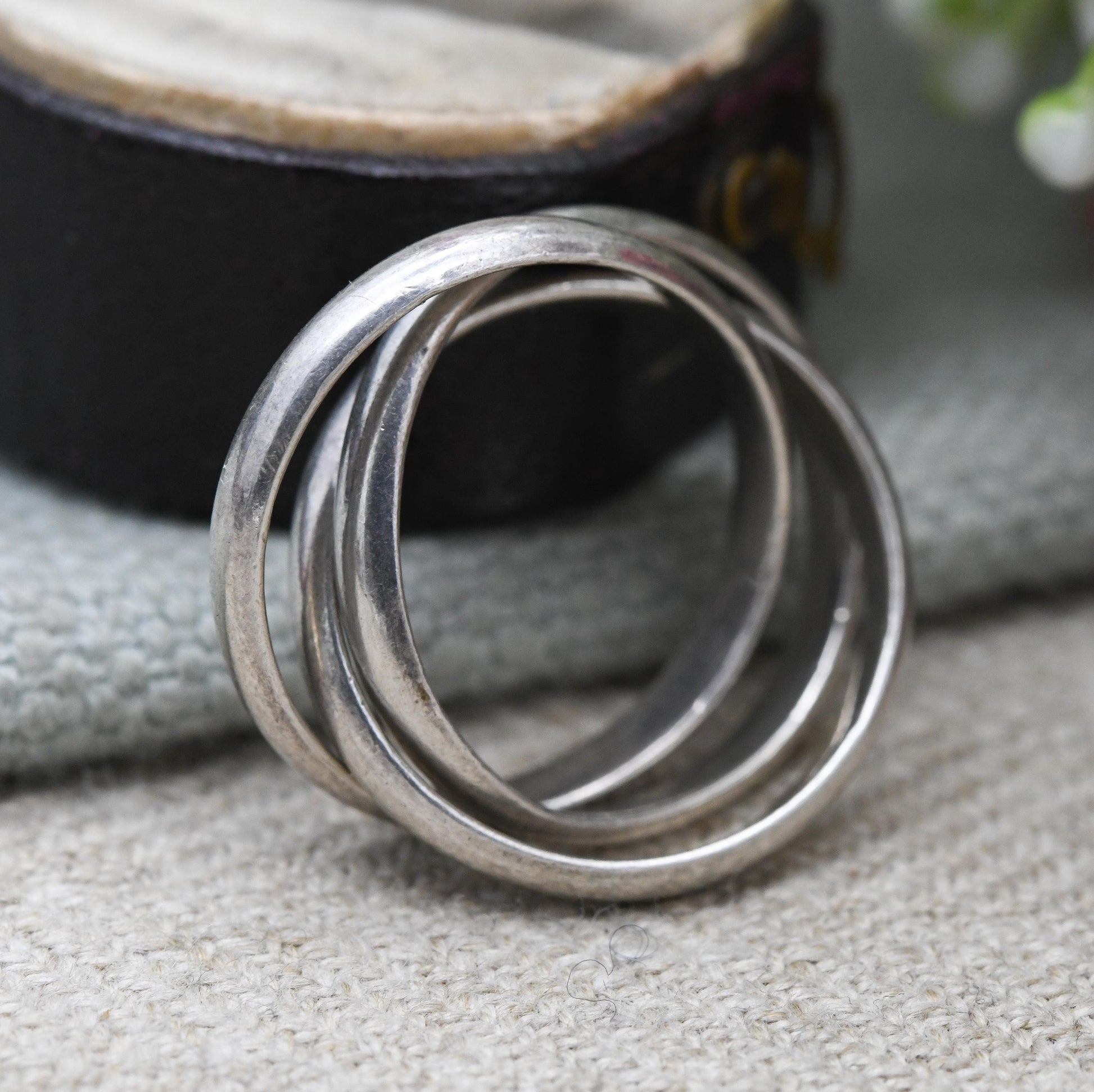 Vintage Sterling Silver Russian Wedding Band Ring - Trilogy Crossed Band | UK Size - J 1/2 | US Size - 5