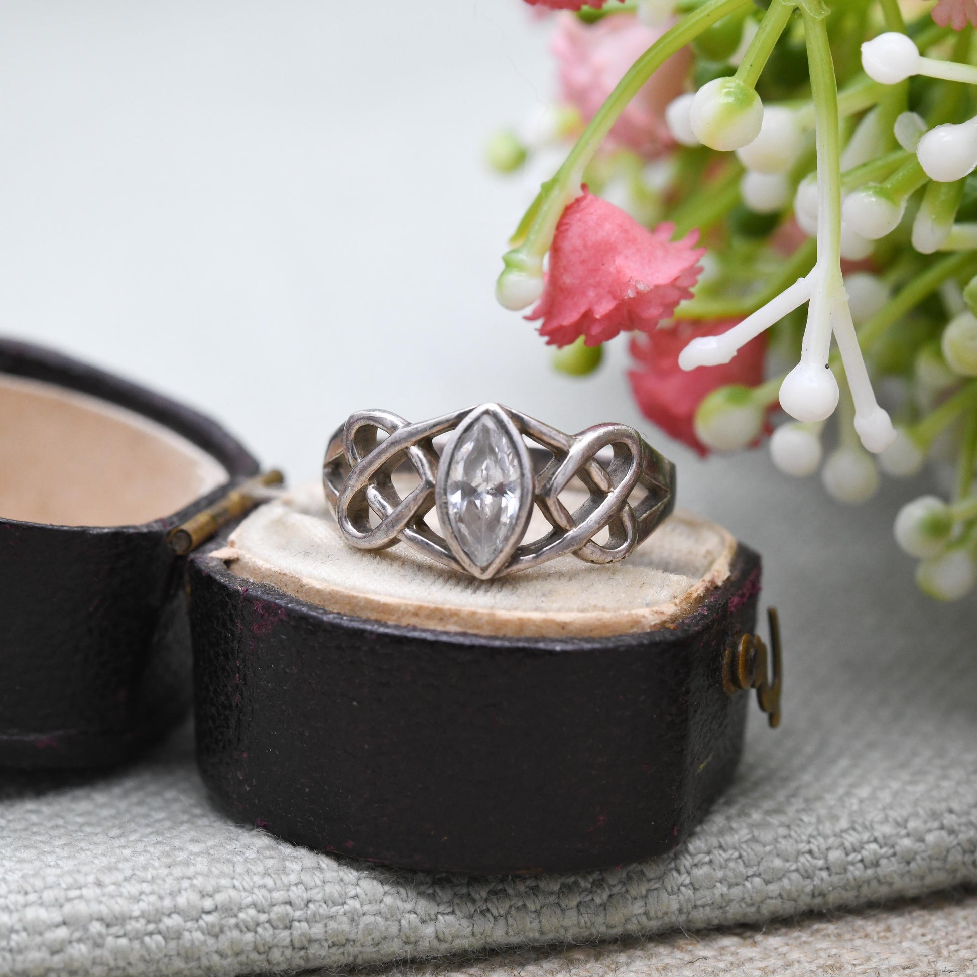 Vintage Sterling Silver Celtic Solitaire Ring - Pointed Oval White Stone | Cut Out Celtic Knot | UK Size - M 1/2 | US Size - 6 1/2