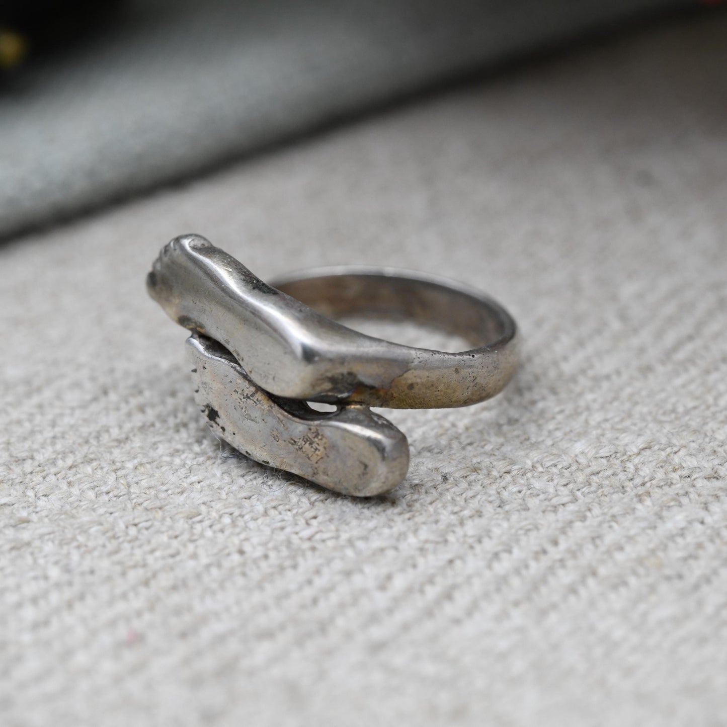 Vintage Sterling Silver Feet Ring - Quirky Pair of Feet Design | Unisex | Everyday Silver Jewellery | UK Size - I 1/2 | US Size - 4 1/2