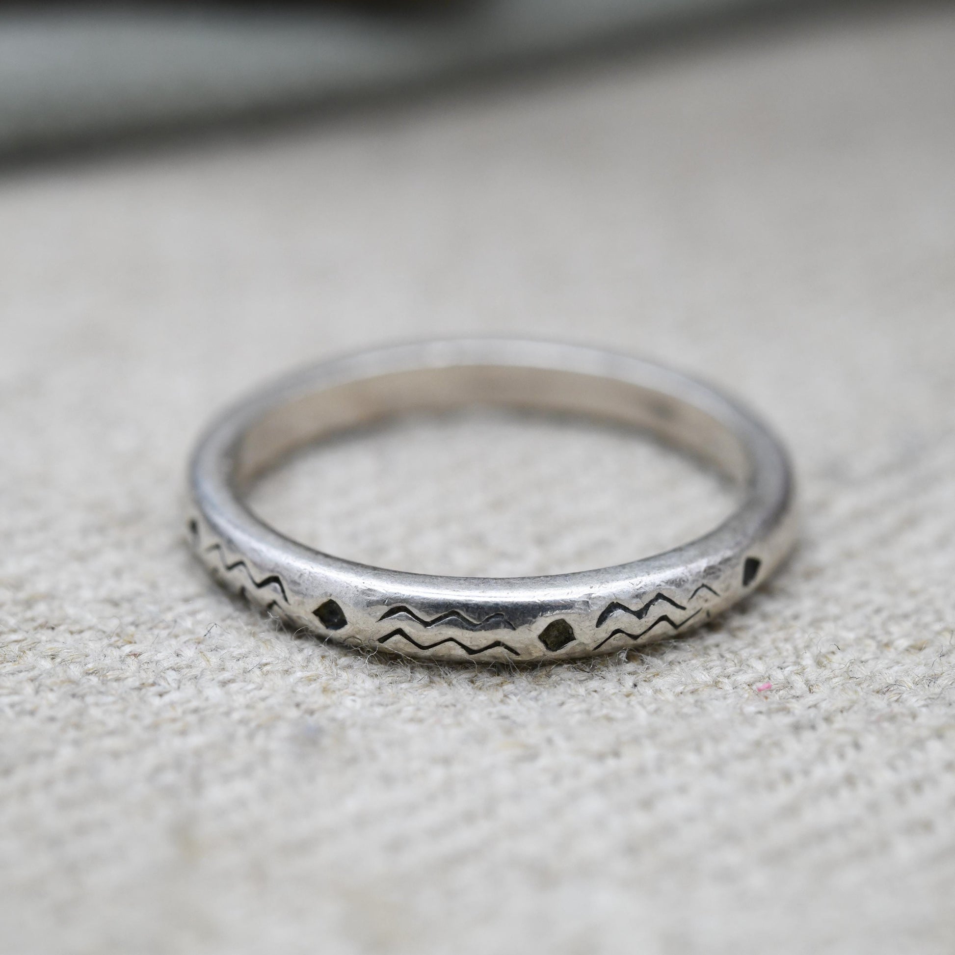 Carolyn Pollack Sterling Silver Band Ring - New Mexico Southwestern Design Old Carlisle Albuquerque | UK Size - R US Size - 8 3/4