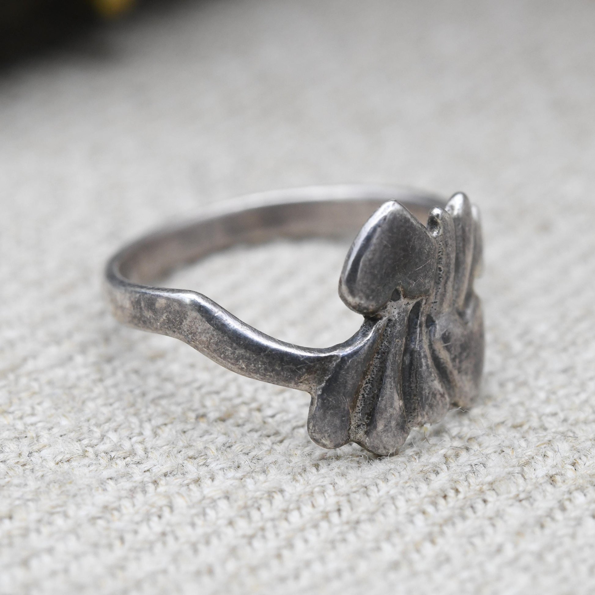 Vintage Sterling Silver Abstract Heart Ring - Quirky Silver Love Heart Jewellery | Everyday Thumb Ring | UK Size P | US Size 7 1/2