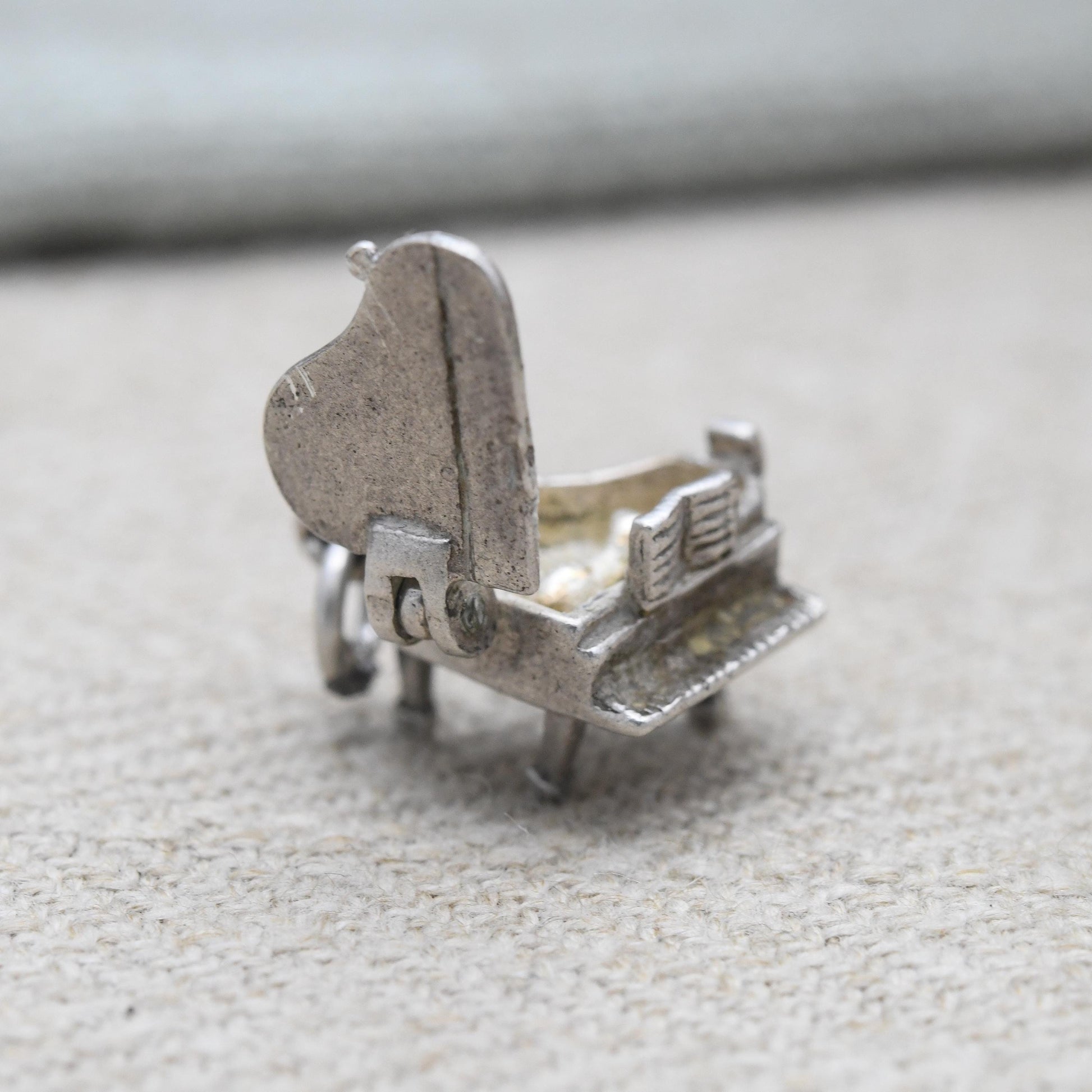 Vintage Sterling Silver Opening Piano Charm Pendant - Mouse Inside | Musical Instrument | Keys | Grand Piano | Music | Charm Bracelet
